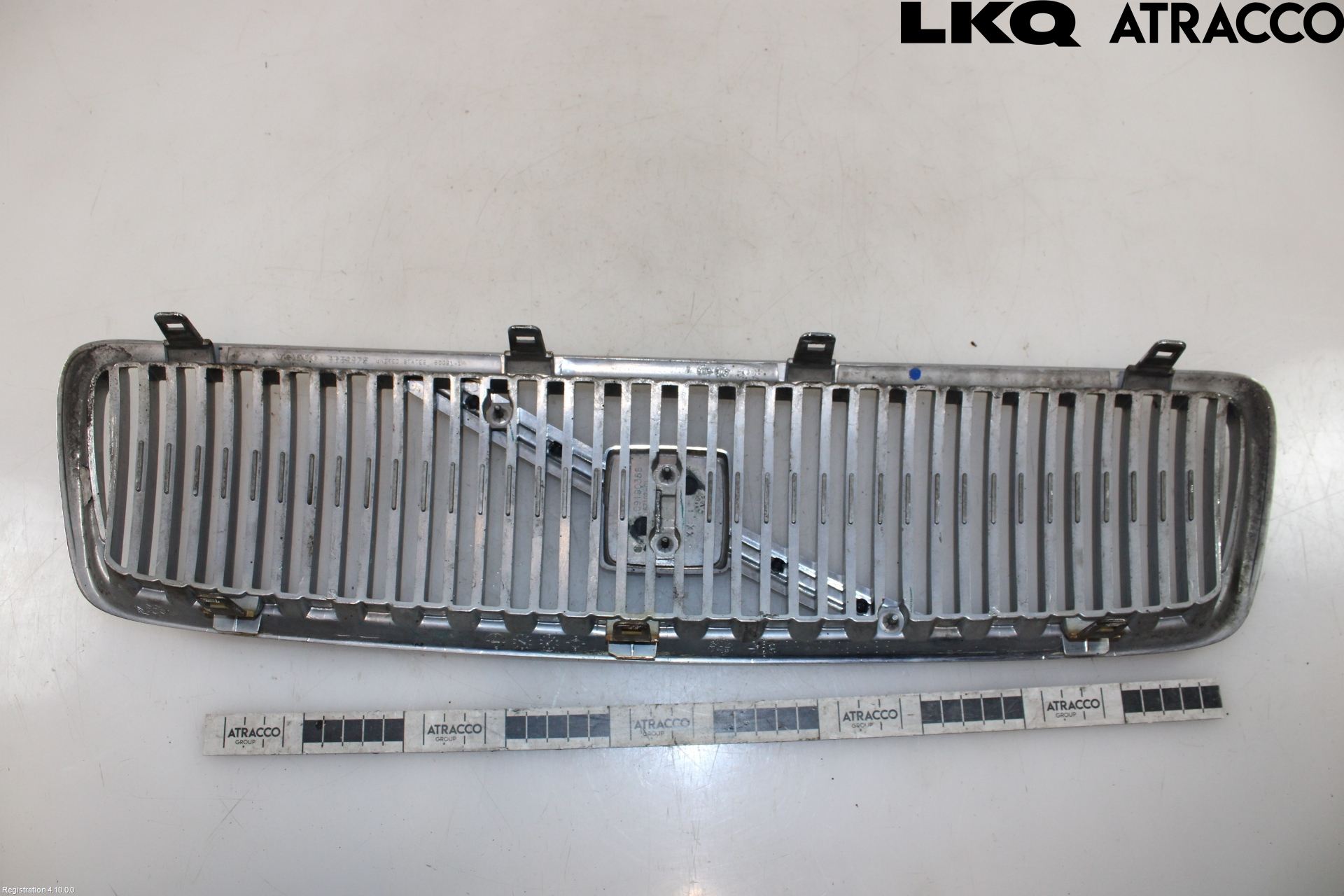 Volvo V70 00-04 Grill Komplett