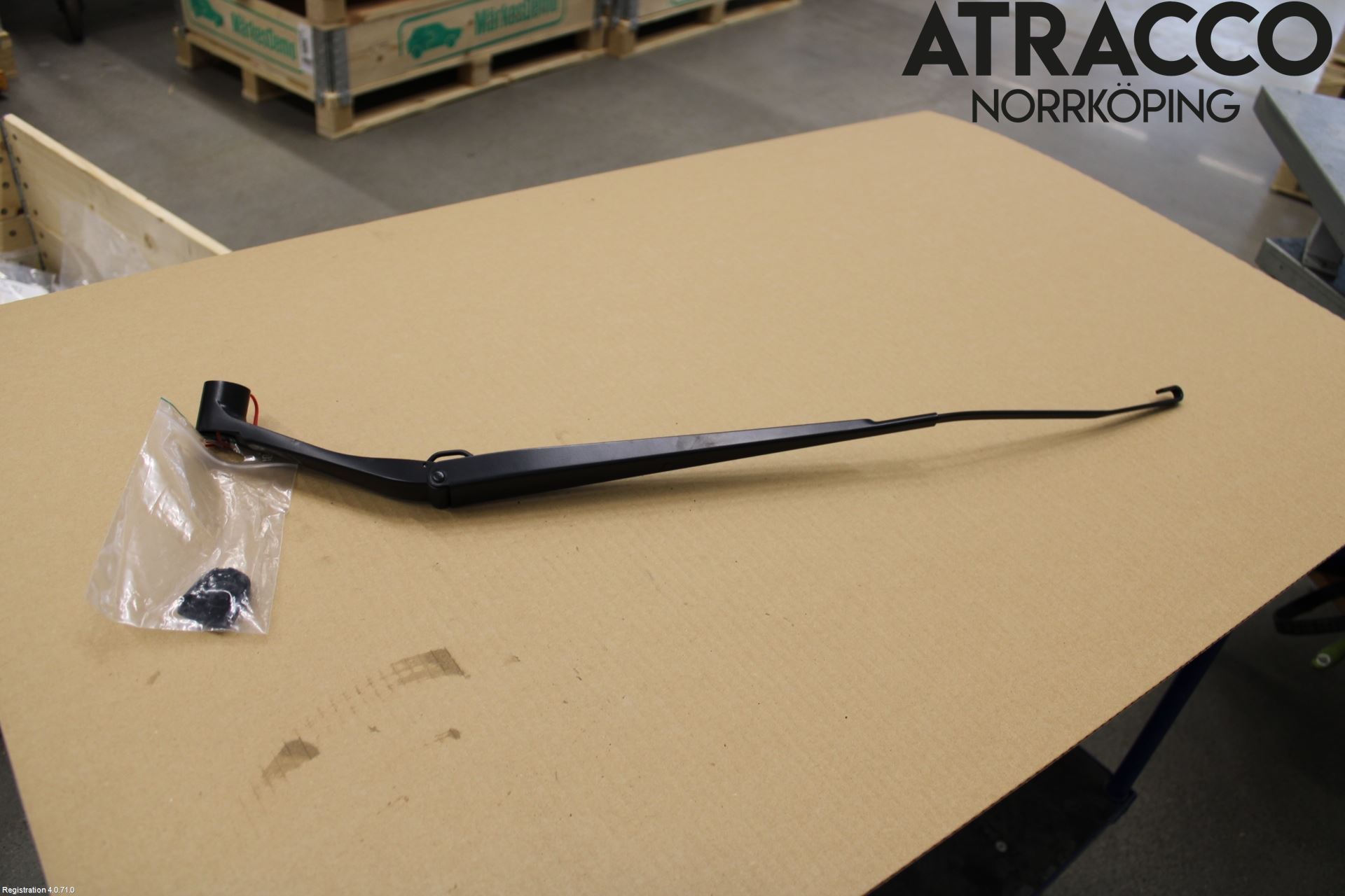 Nissan NOTE E12 14-20 Viskerarm-Armer Frontrute