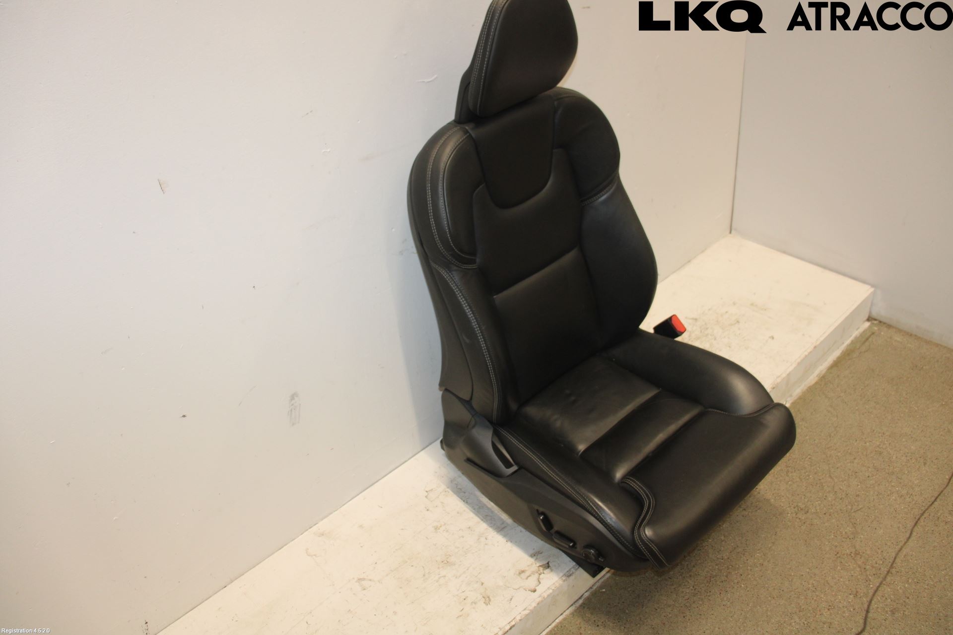 Volvo V90 CROSS COUNTRY 17->> Innr Sete Foran Høyre
