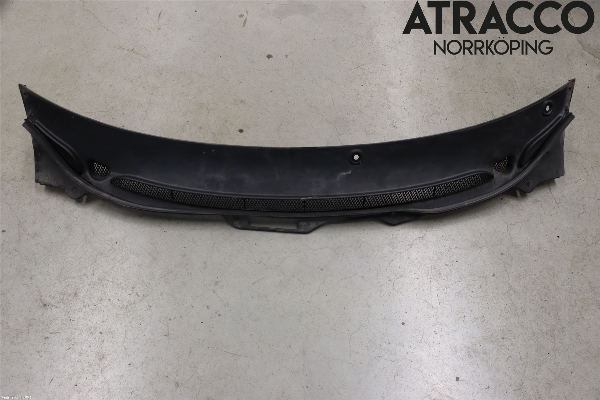 Volvo XC70 01-04 Visker Deksel-Grill-Under Frr