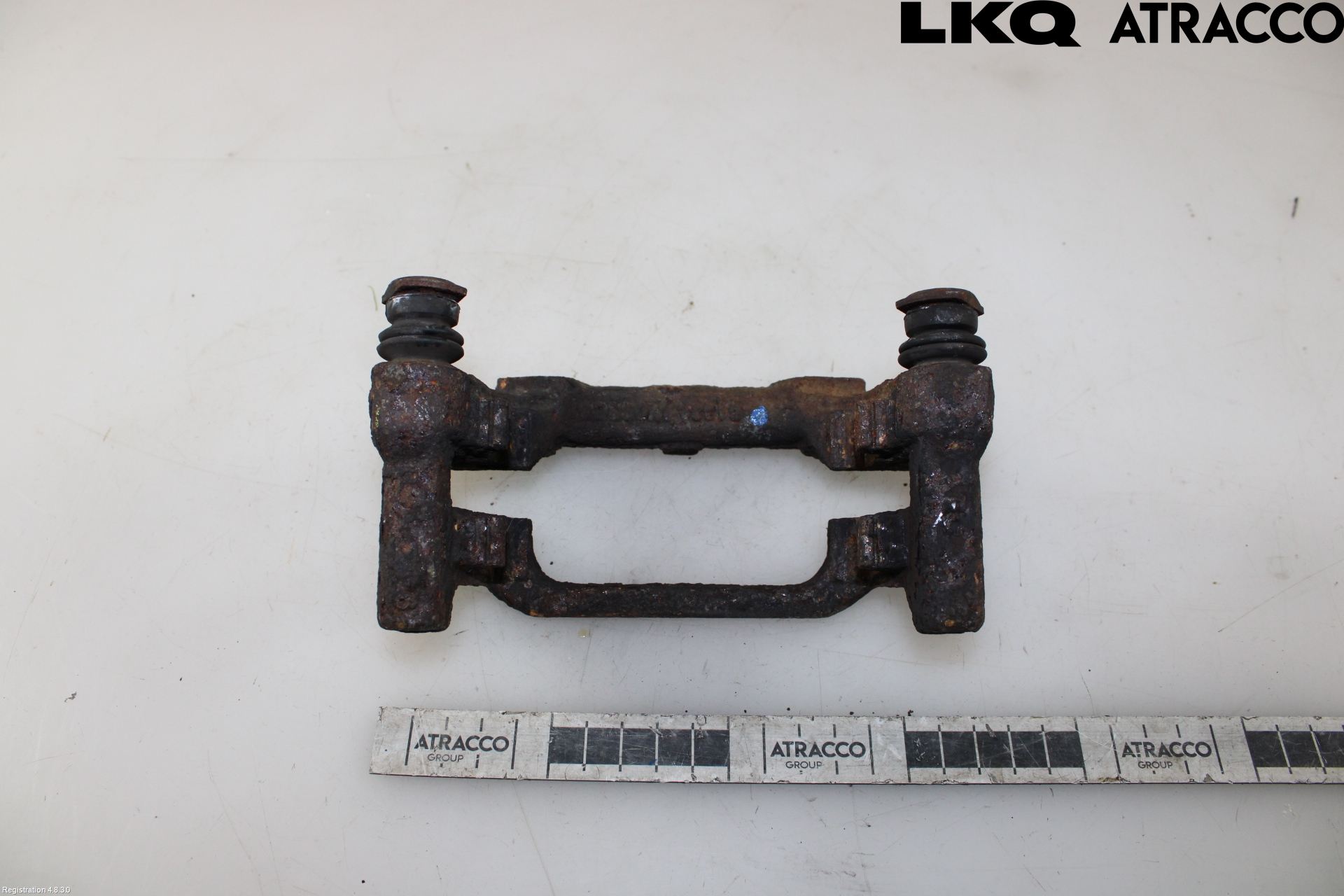 Toyota AVENSIS 16-18 Bremsecaliper Feste Holder