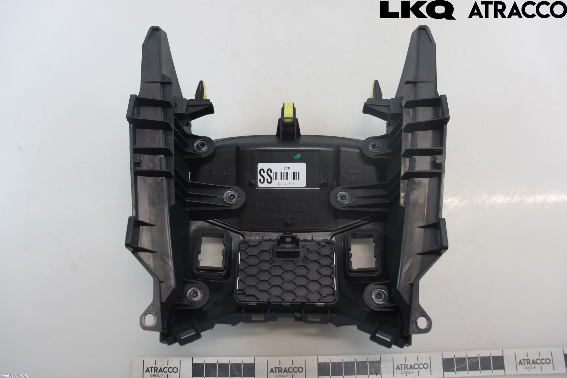 Toyota AVENSIS 16-18 Instrumentkonsoll Midt