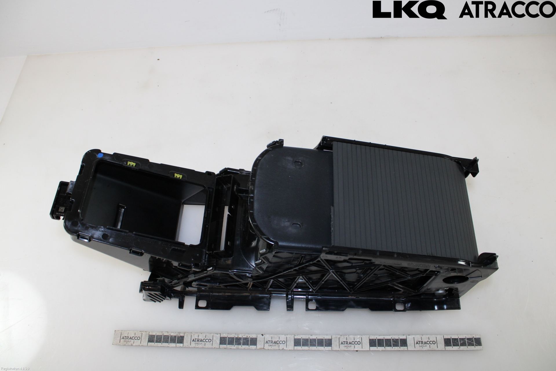 Volkswagen VW ID.4 21- Instrumentkonsoll Midt