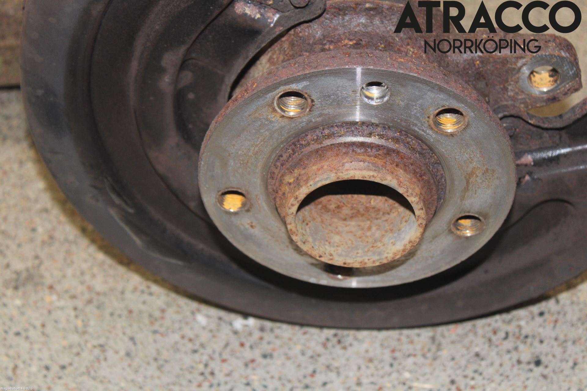 Volkswagen VW TRANSP/CARAVELLE (T5) 04-15 Bærearm Bak Venstre