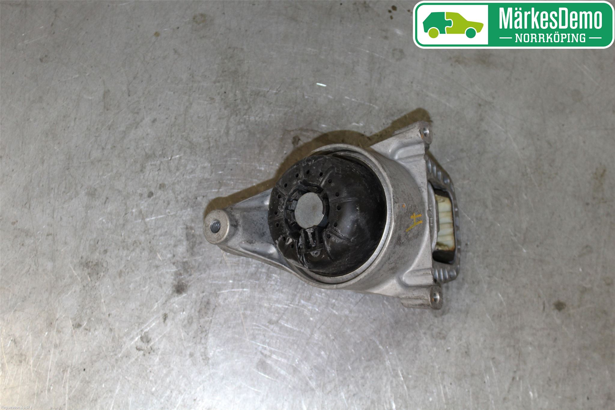 Audi A4/S4 B9 20- Motor Feste Gummi