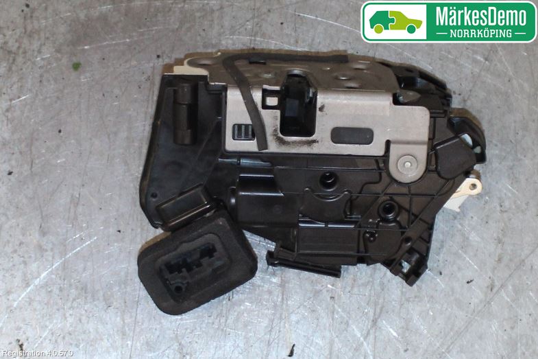 Volkswagen VW POLO 10-17 Dørlås - Låsekasse