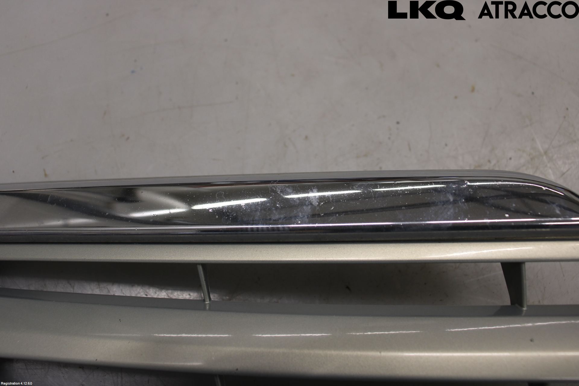 Toyota AVENSIS 07-08 Grill Komplett
