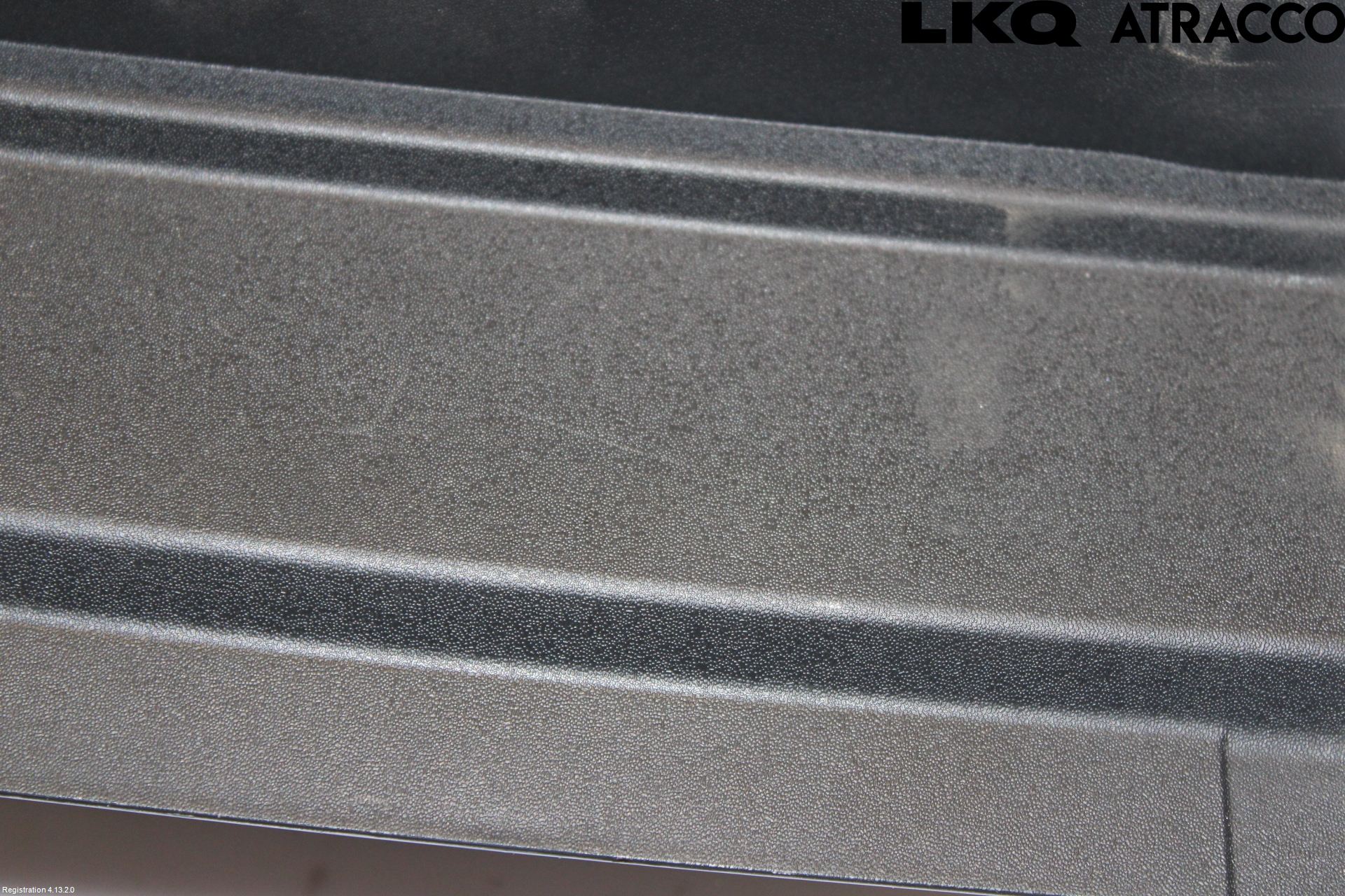 Volkswagen VW PASSAT 24- Visker Deksel-Grill-Under Frr