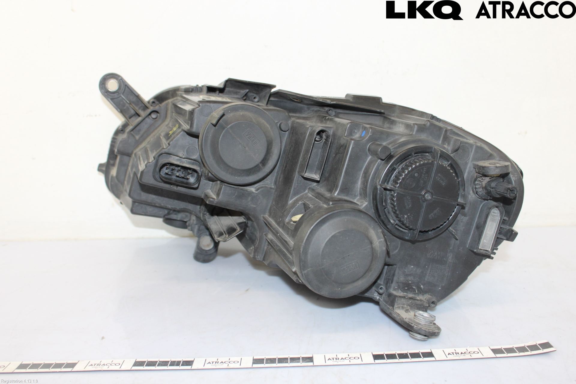 Volkswagen VW PASSAT 11-14 Frontlykt Høyre