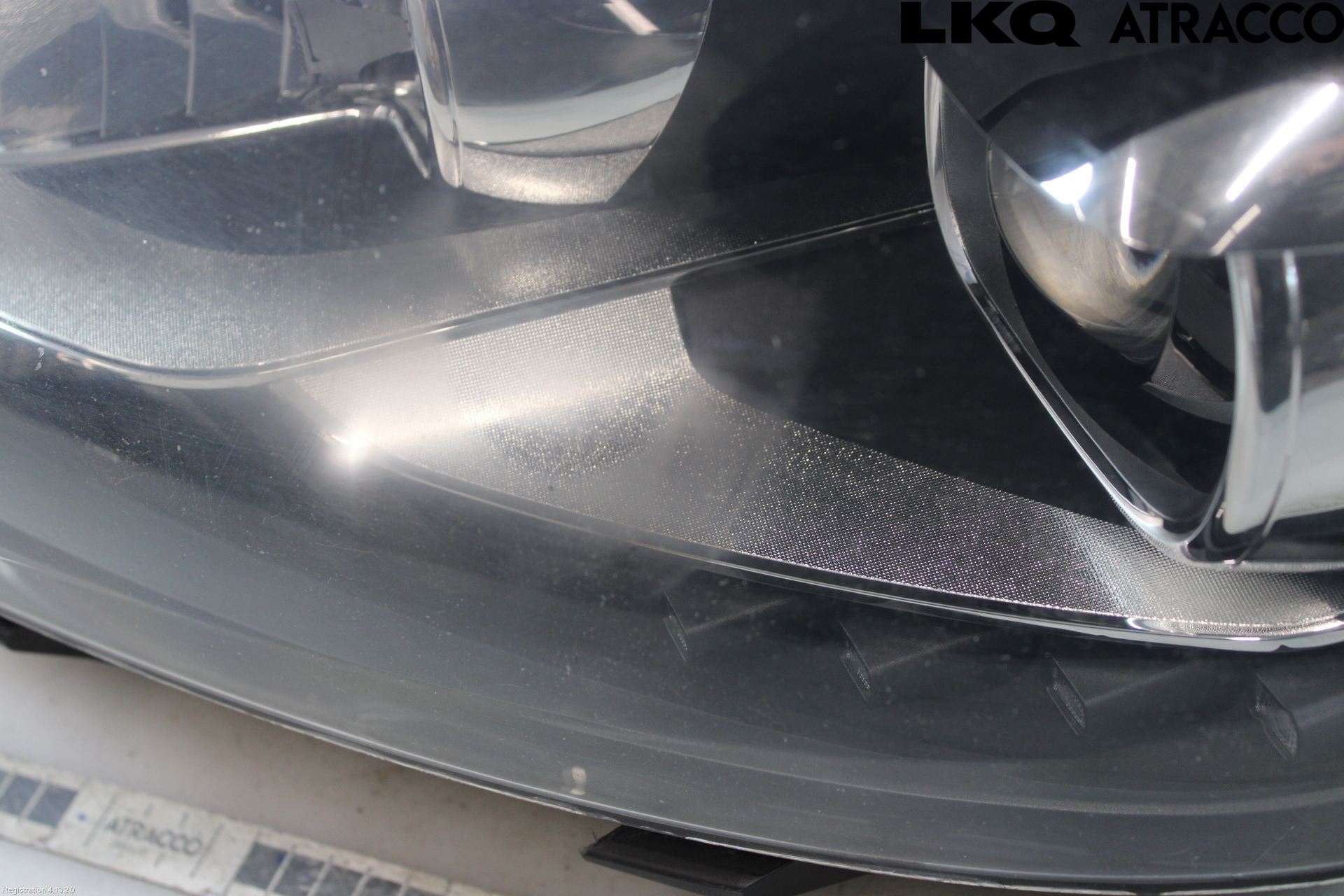 Volkswagen VW TOURAN 10-15 Frontlykt Venstre