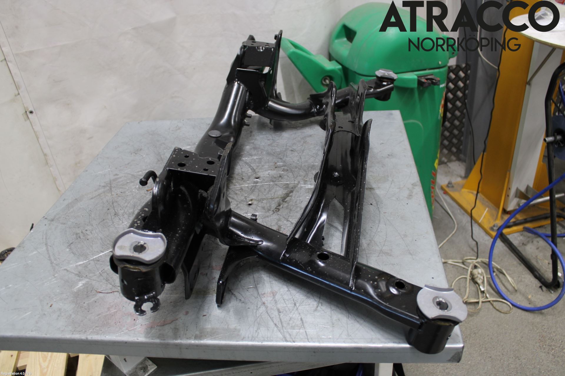 Volkswagen VW TIGUAN 16-24 Bakaksel Feste Travers-Ramme
