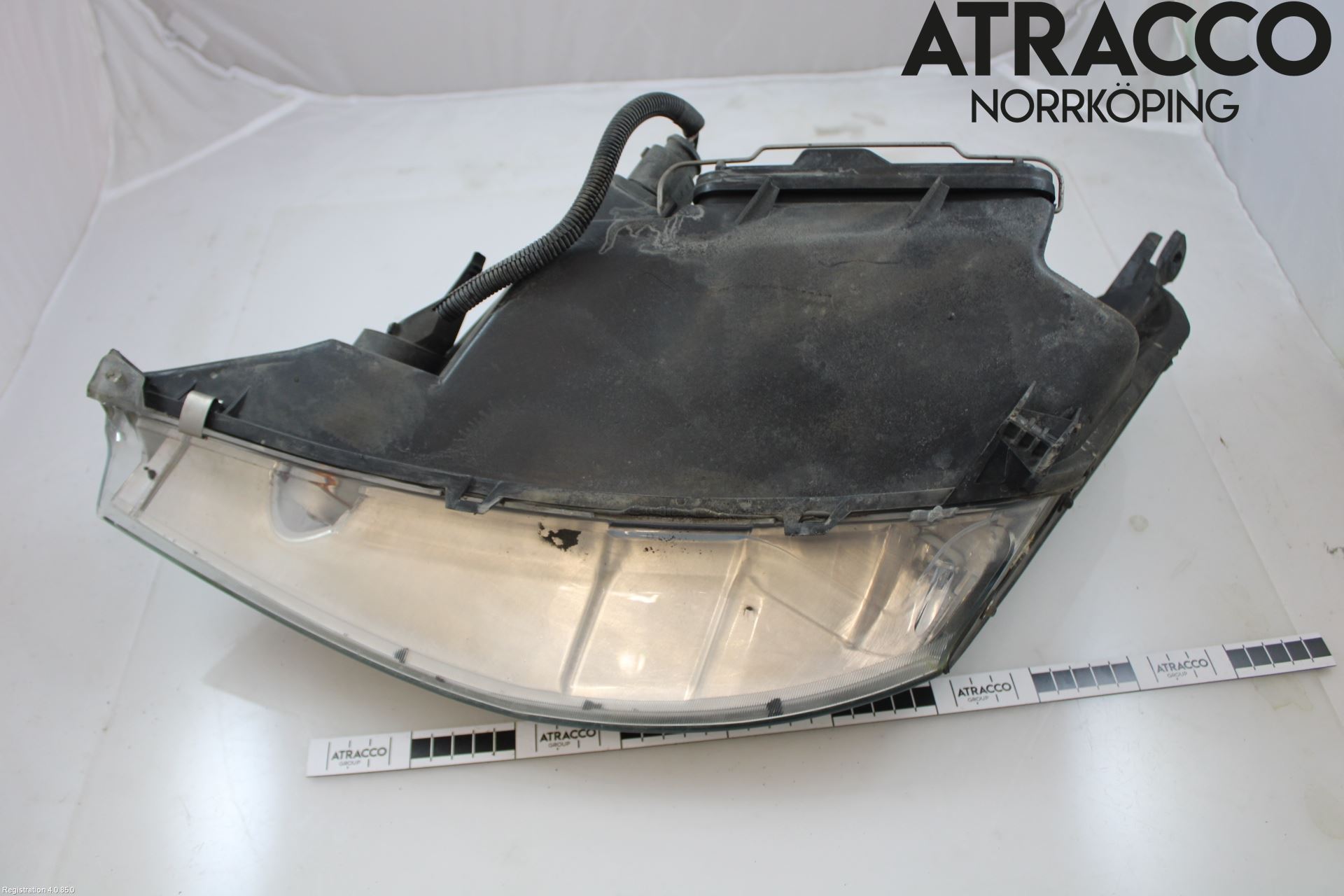 Ford FOCUS     99-04 Frontlykt Høyre