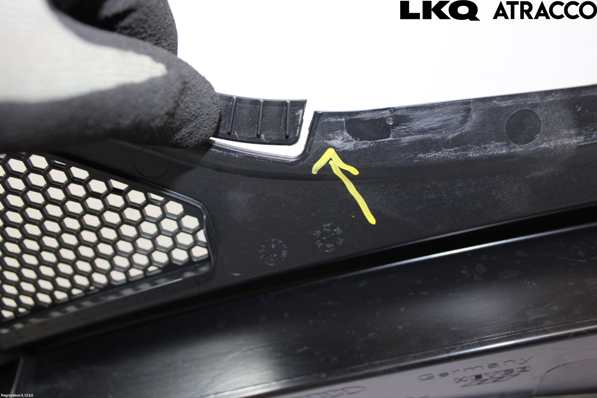 Audi A3/S3 8Y 21- Visker Deksel-Grill-Under Frr
