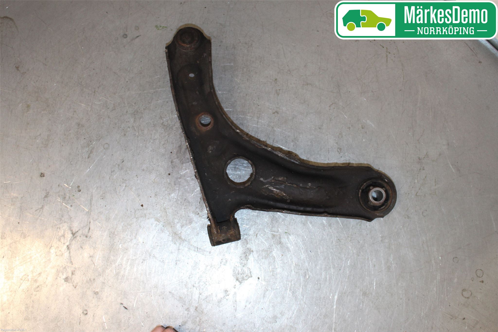 Peugeot 107 Bærearm Foran Venstre Nedre