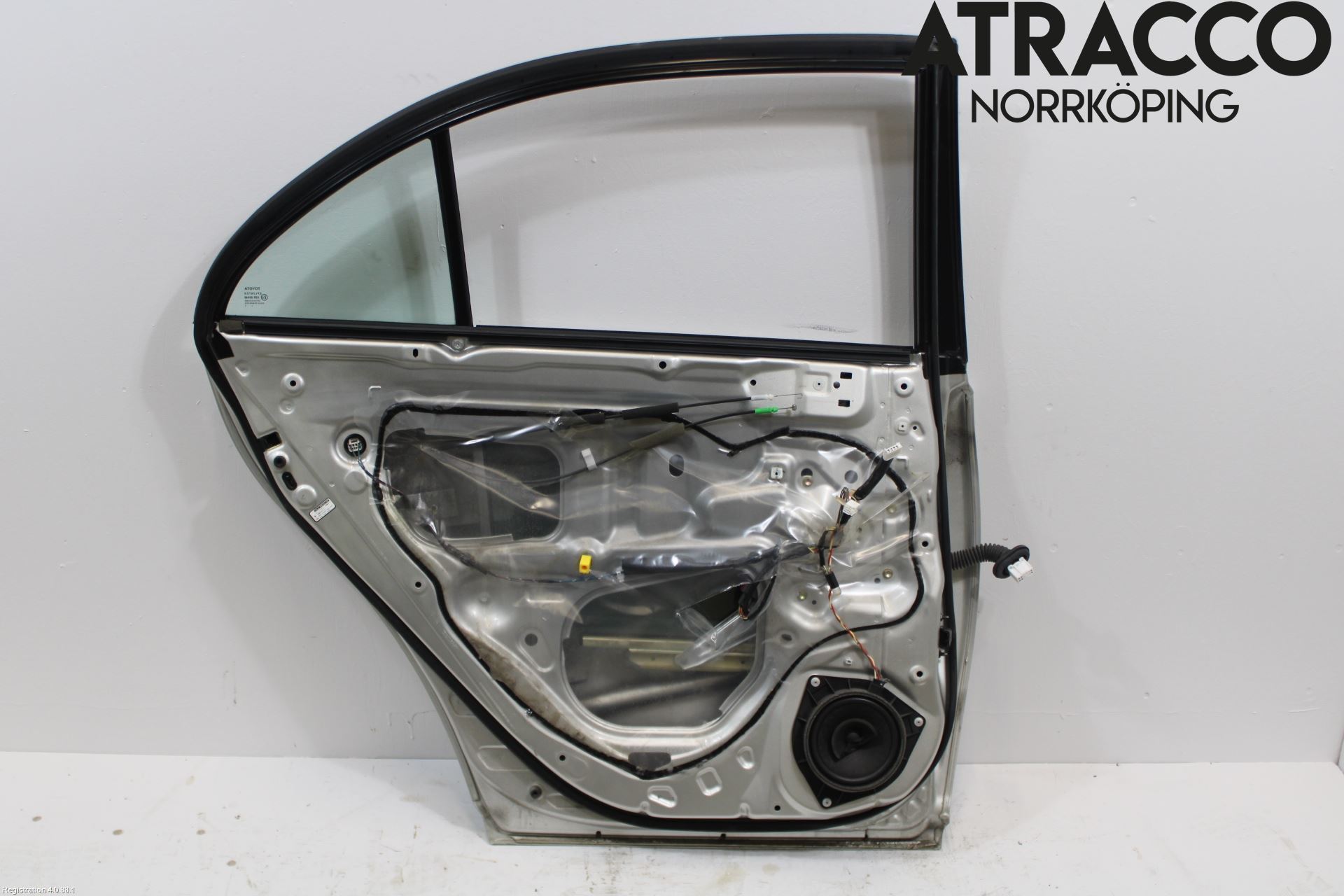 Toyota AVENSIS 03-06 Dør 4D Bak Venstre