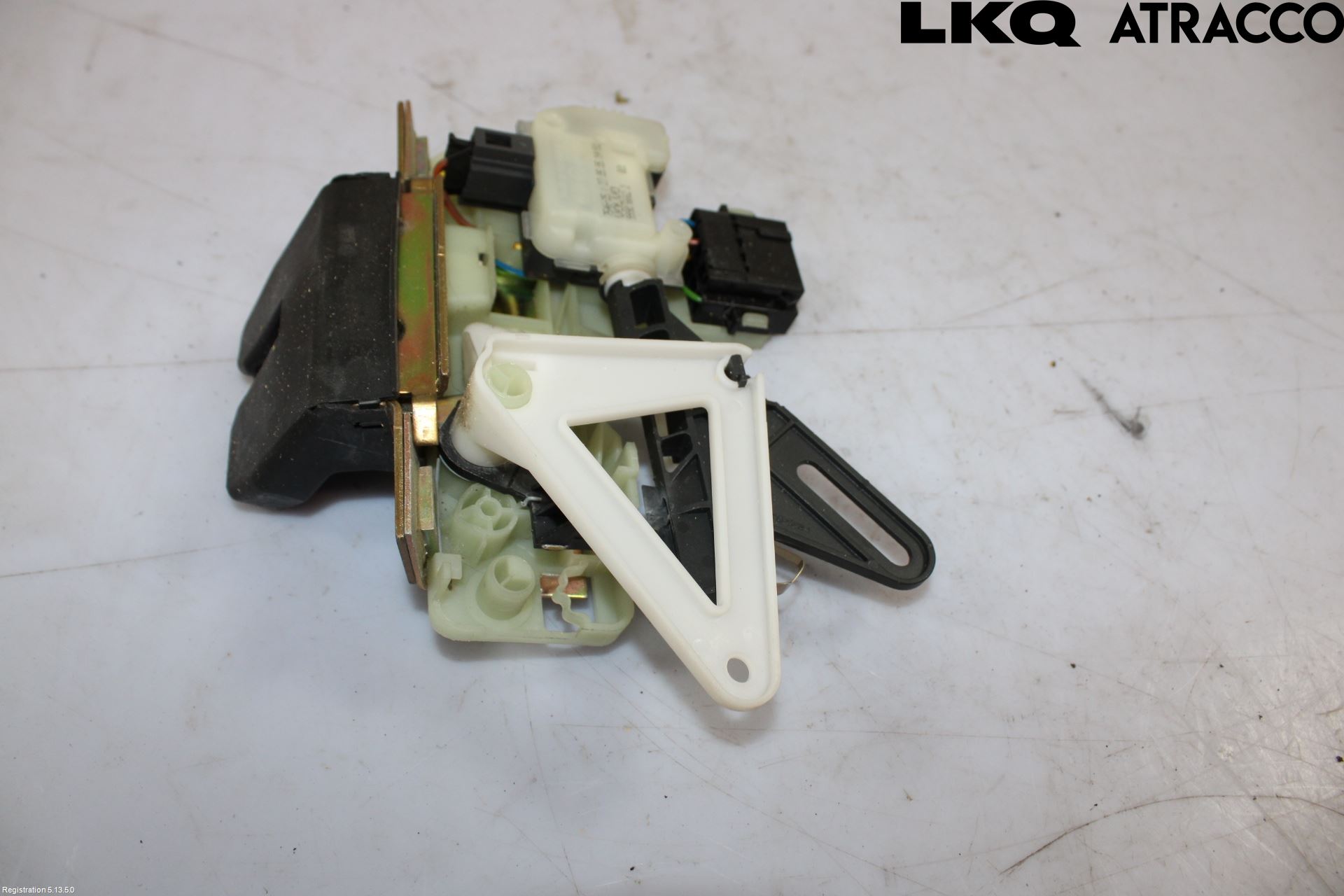 Volvo V70 05-08 Bakluke-Lokk Låsekasse