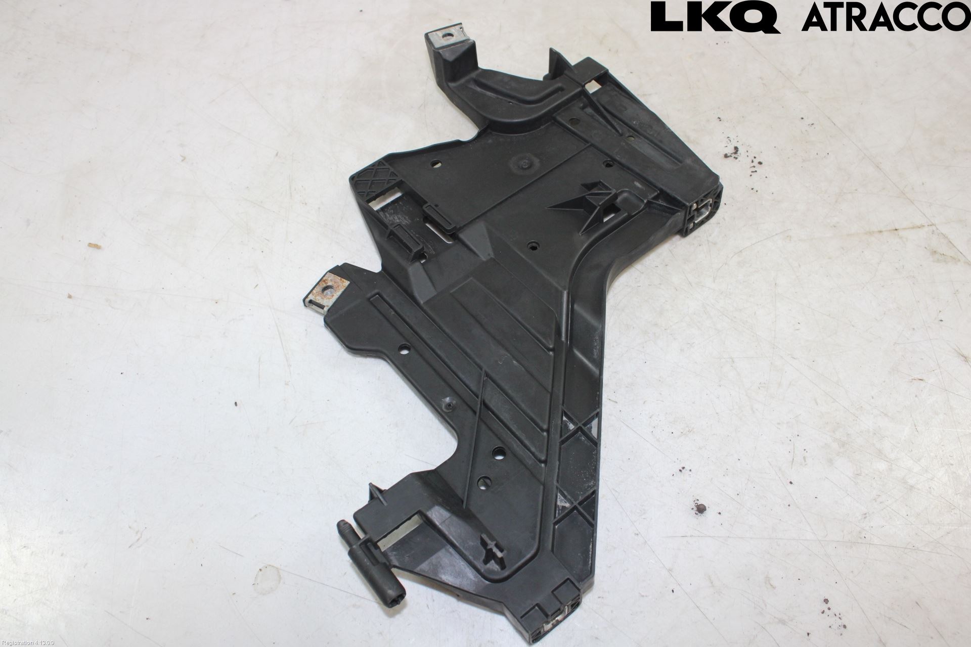 Audi A4/S4 08-11 Frontlykt Holder-Feste