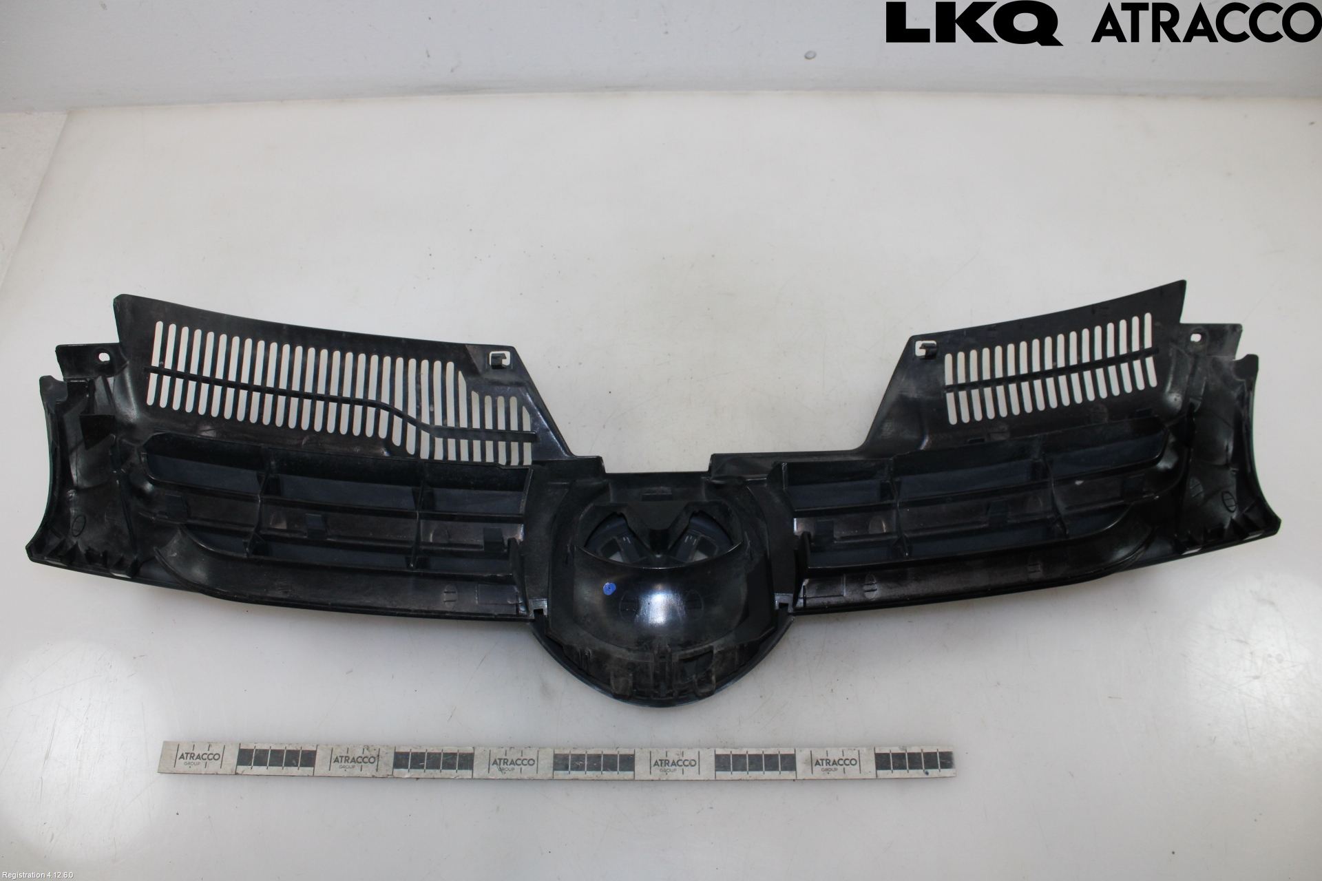 Volkswagen VW GOLF V 04-09 Grill Komplett