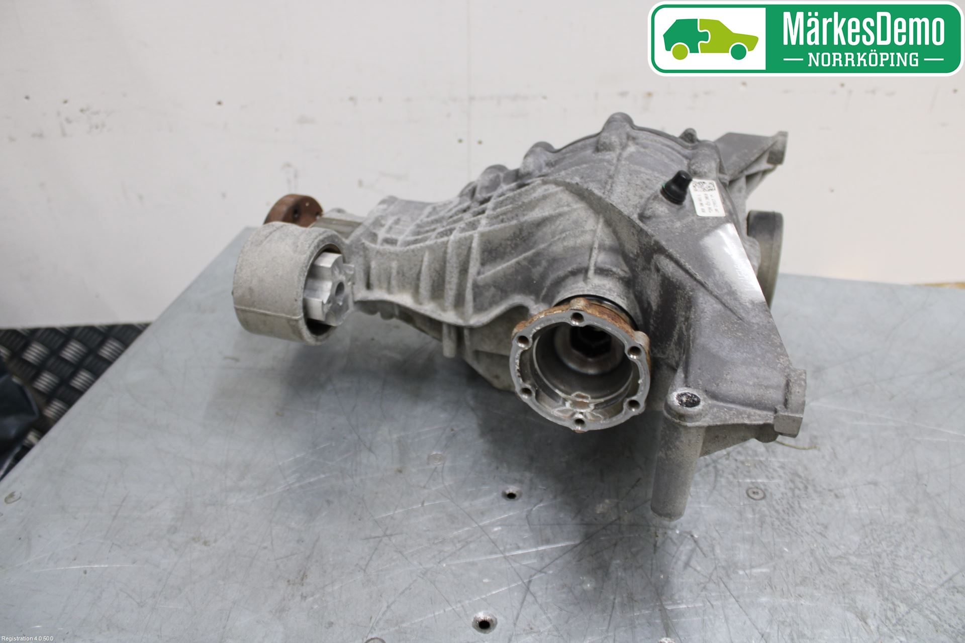 Audi A4/S4 B9 16-19 Bakaksel Kardang Bak -Diff