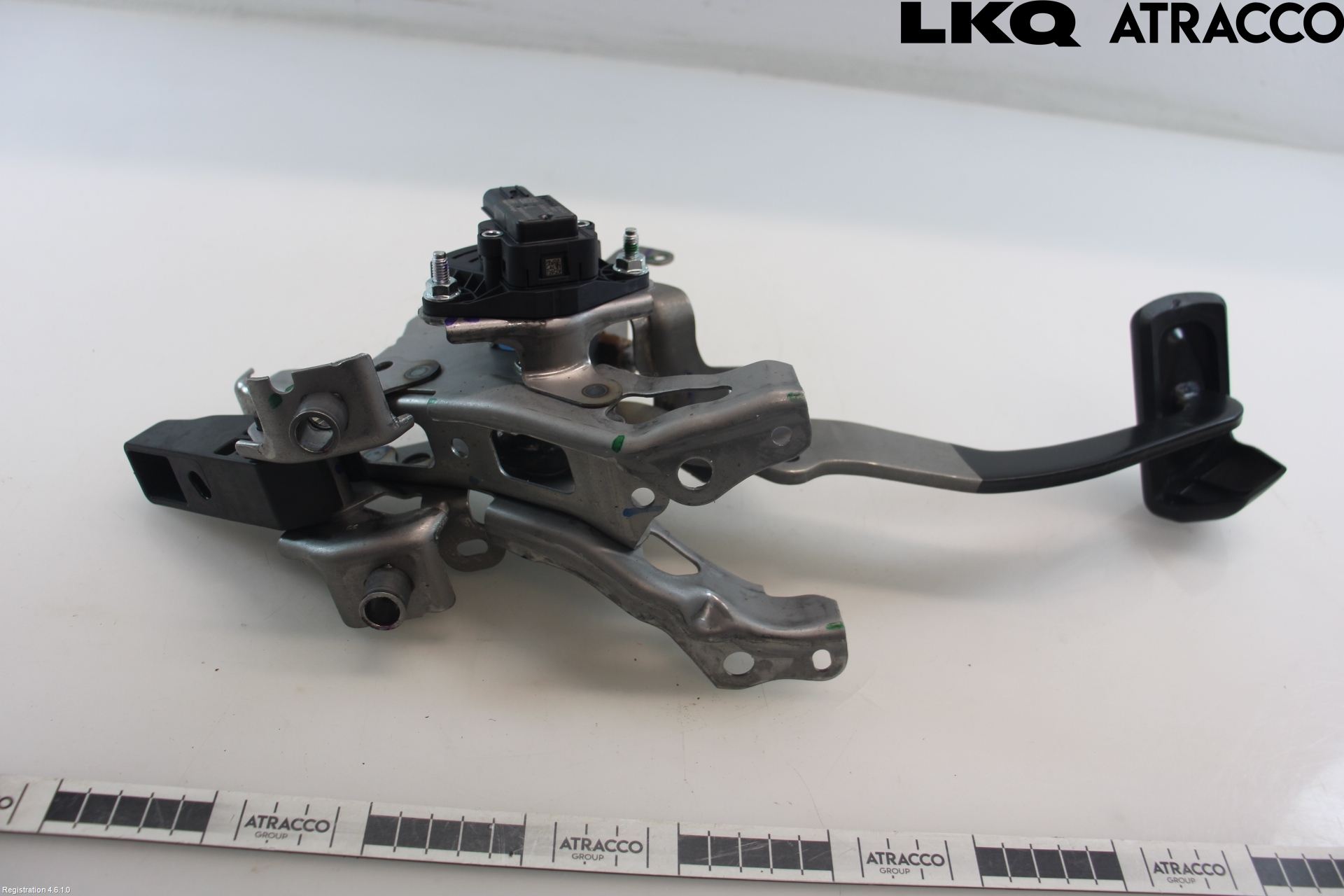 Toyota YARIS CROSS XP21 21- Bremsepedal