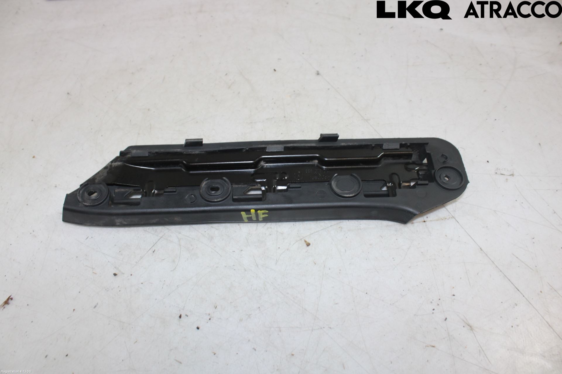 Volkswagen VW CADDY      04-10 Støtfangerfeste Foran Høyre