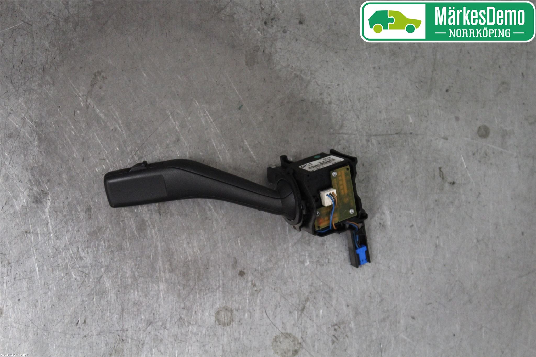 Volkswagen VW GOLF V 04-09 Bryter Ratt Visker - Spyler