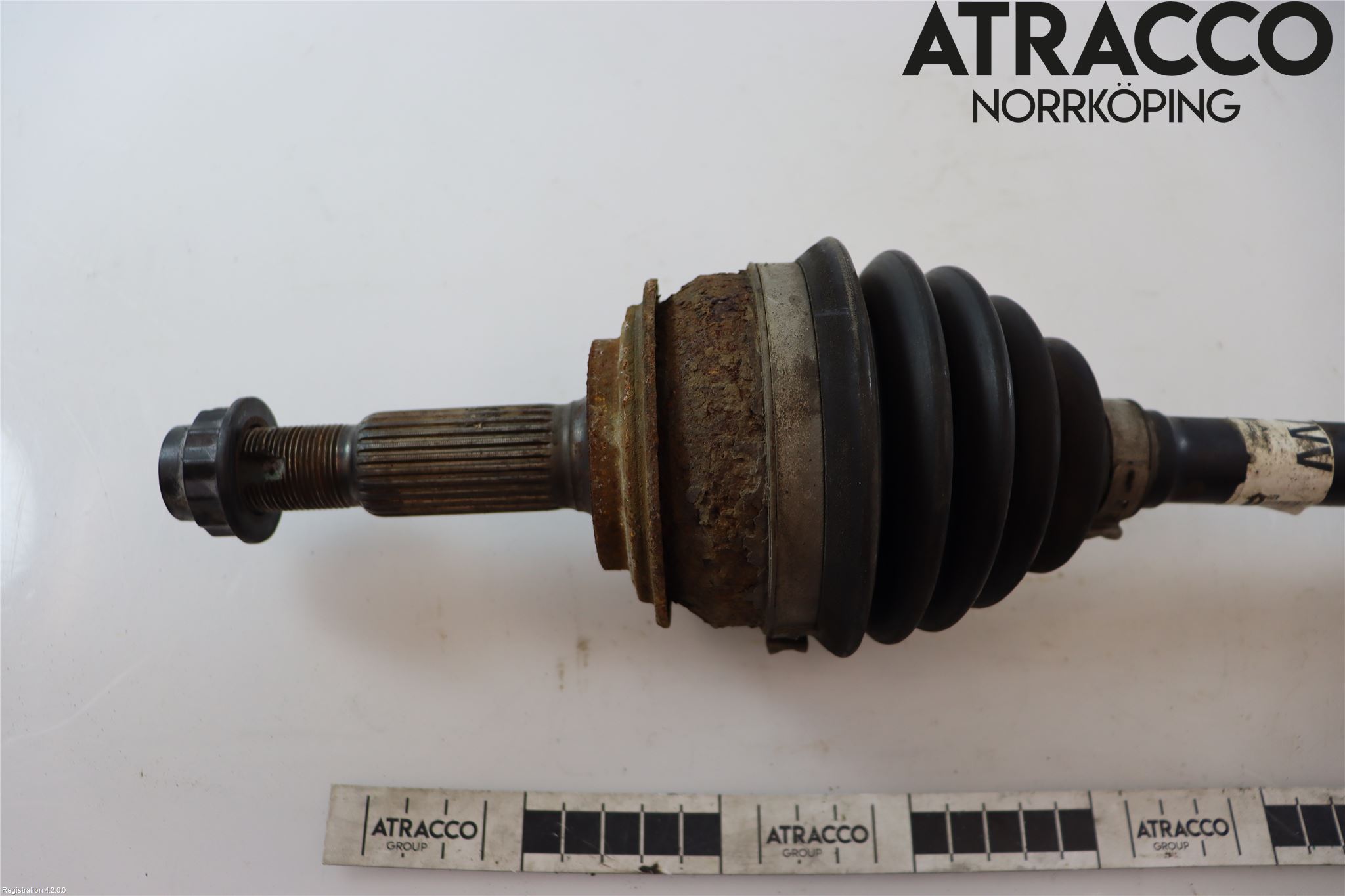 Toyota YARIS XP130 12-14 Drivaksel Foran Kompl Venstre