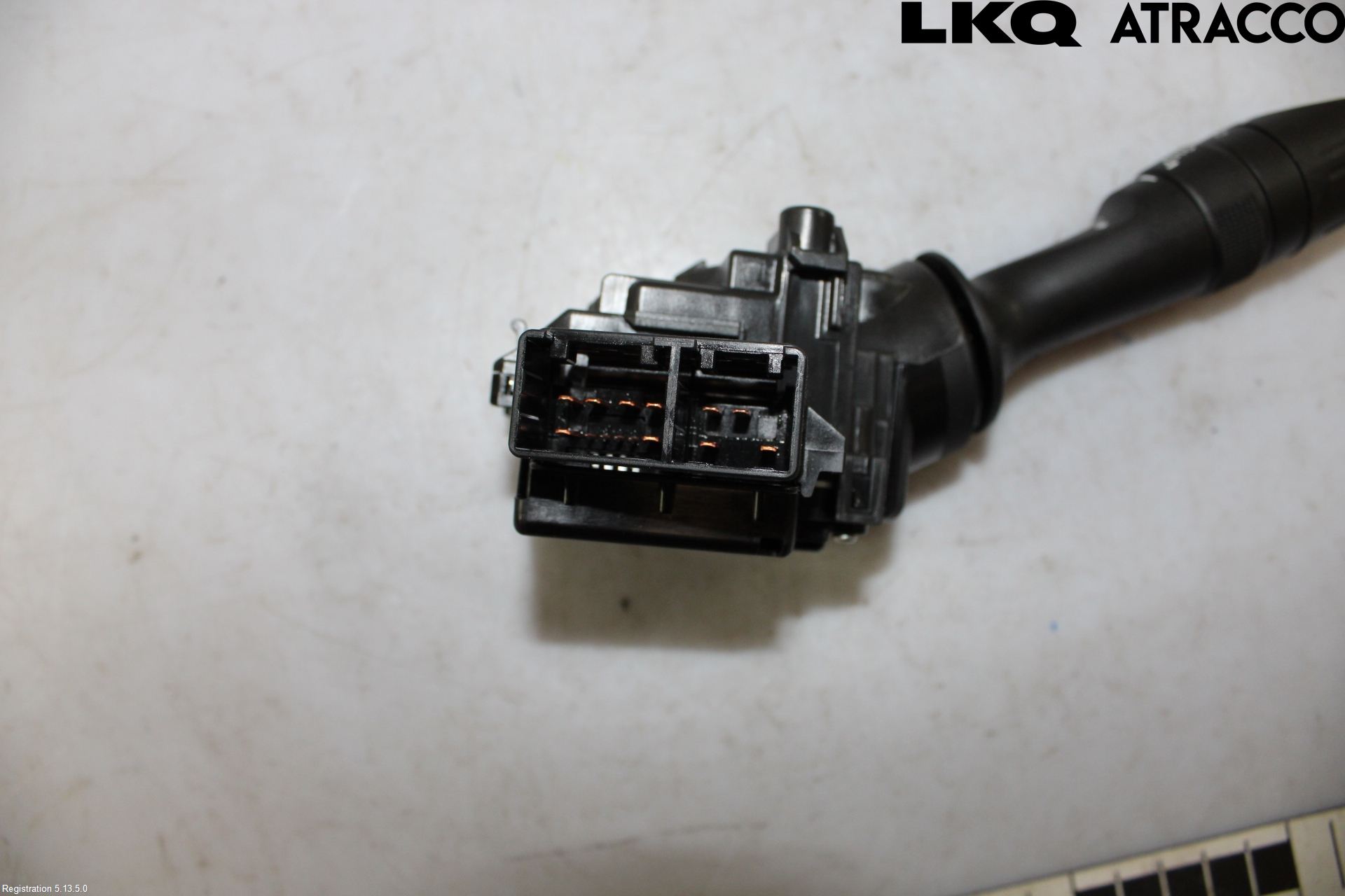 Toyota AURIS 13-19 Bryter Ratt Visker - Spyler