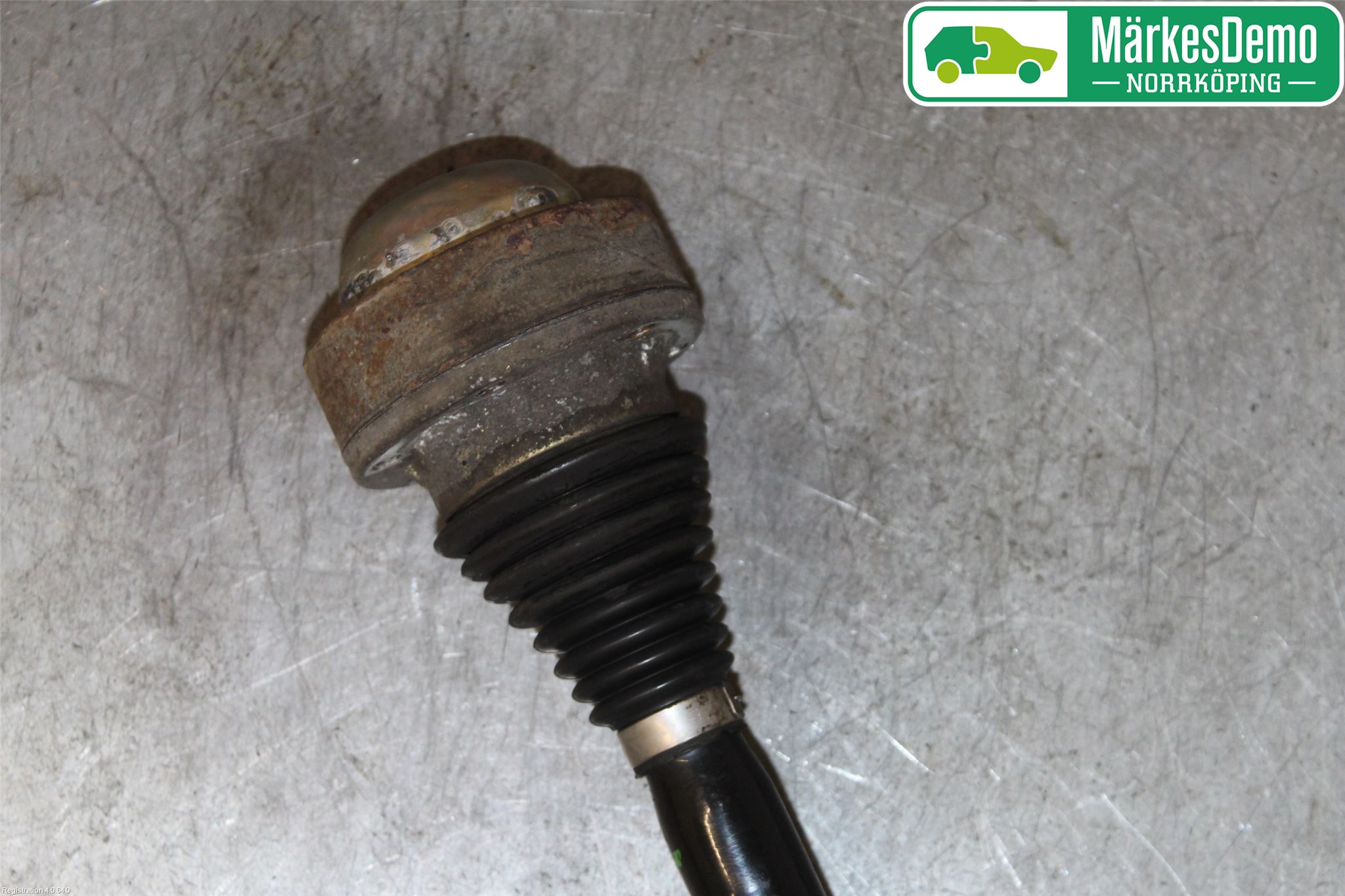 Audi A4/S4 B9 16-19 Drivaksel Bak Kompl Venstre