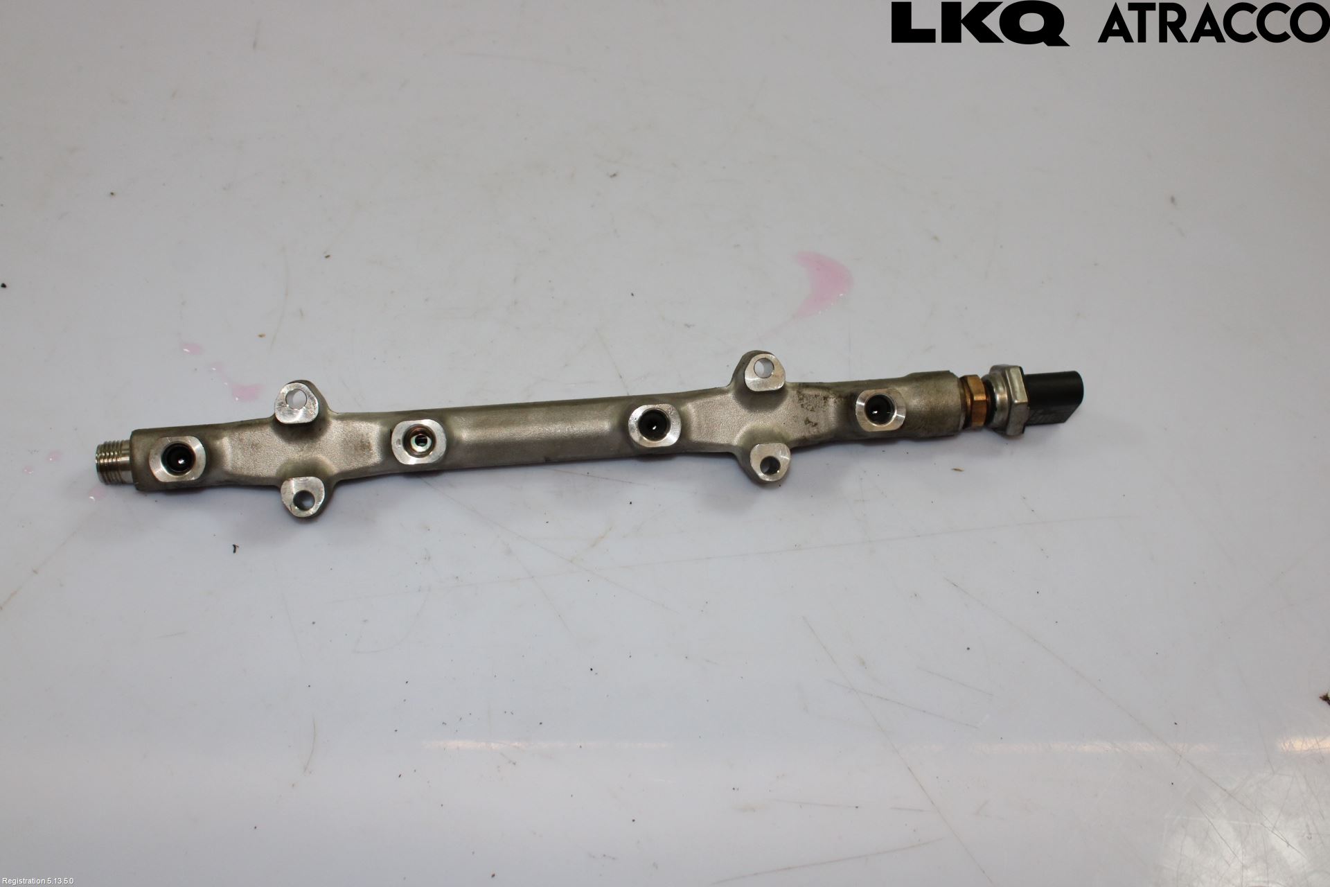 Volkswagen VW PASSAT 24- Inj. Fuelrail