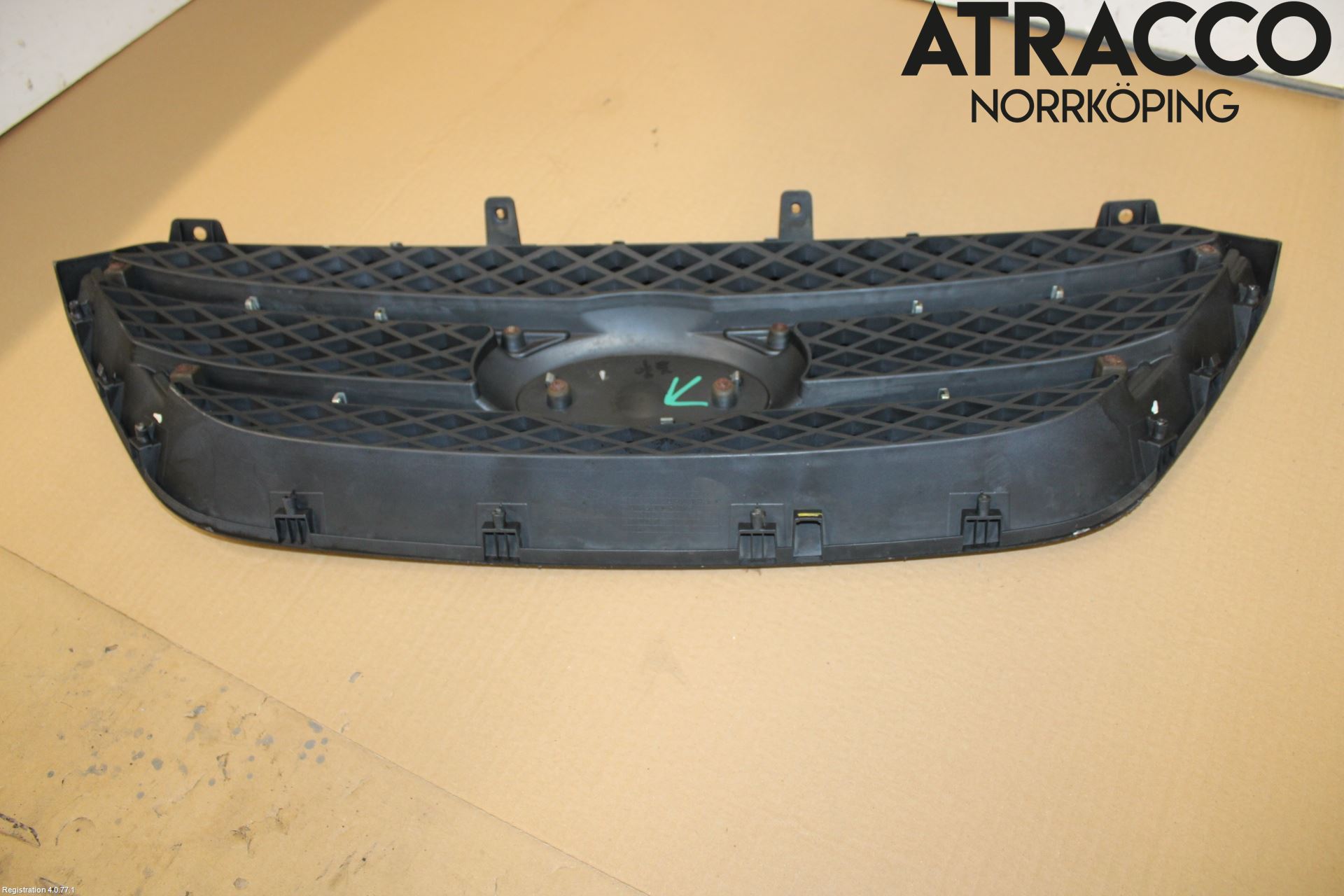 Kia CARENS II 07-12 Grill Komplett