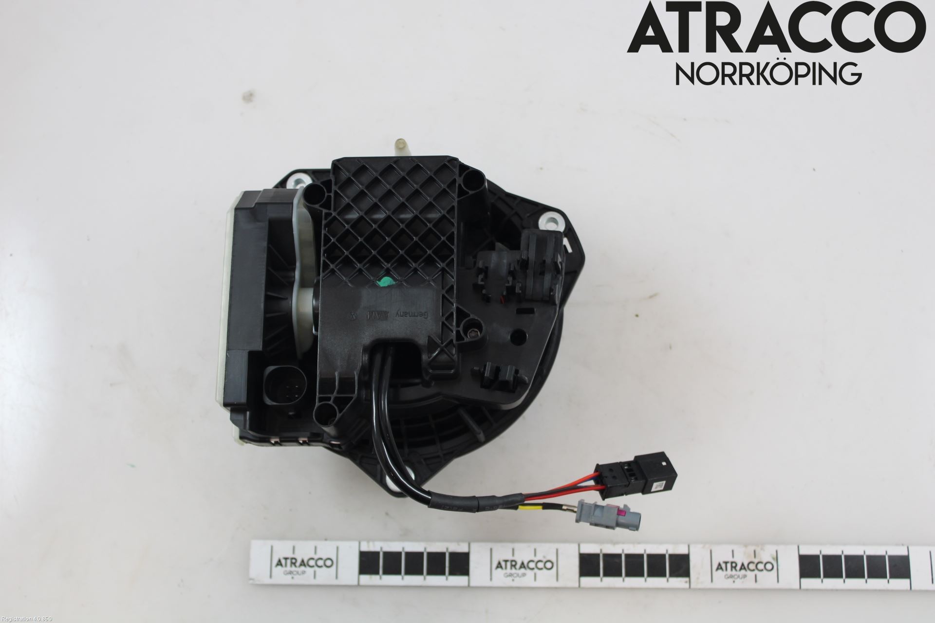 Volkswagen VW PASSAT 20-24 Bakluke Handtak Ytre