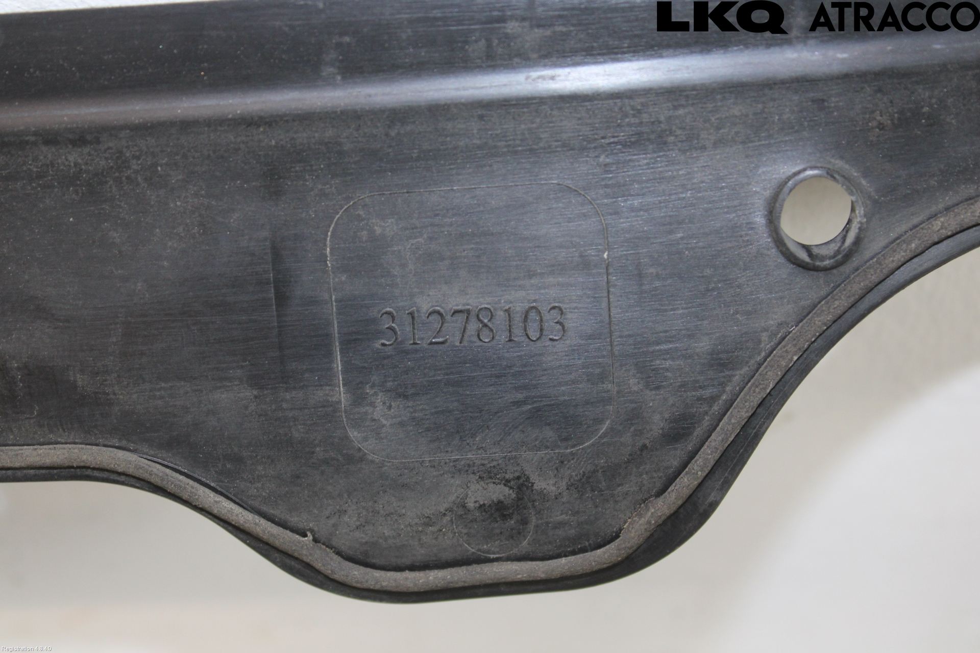 Volvo V40 12-19 Visker Deksel-Grill-Under Frr