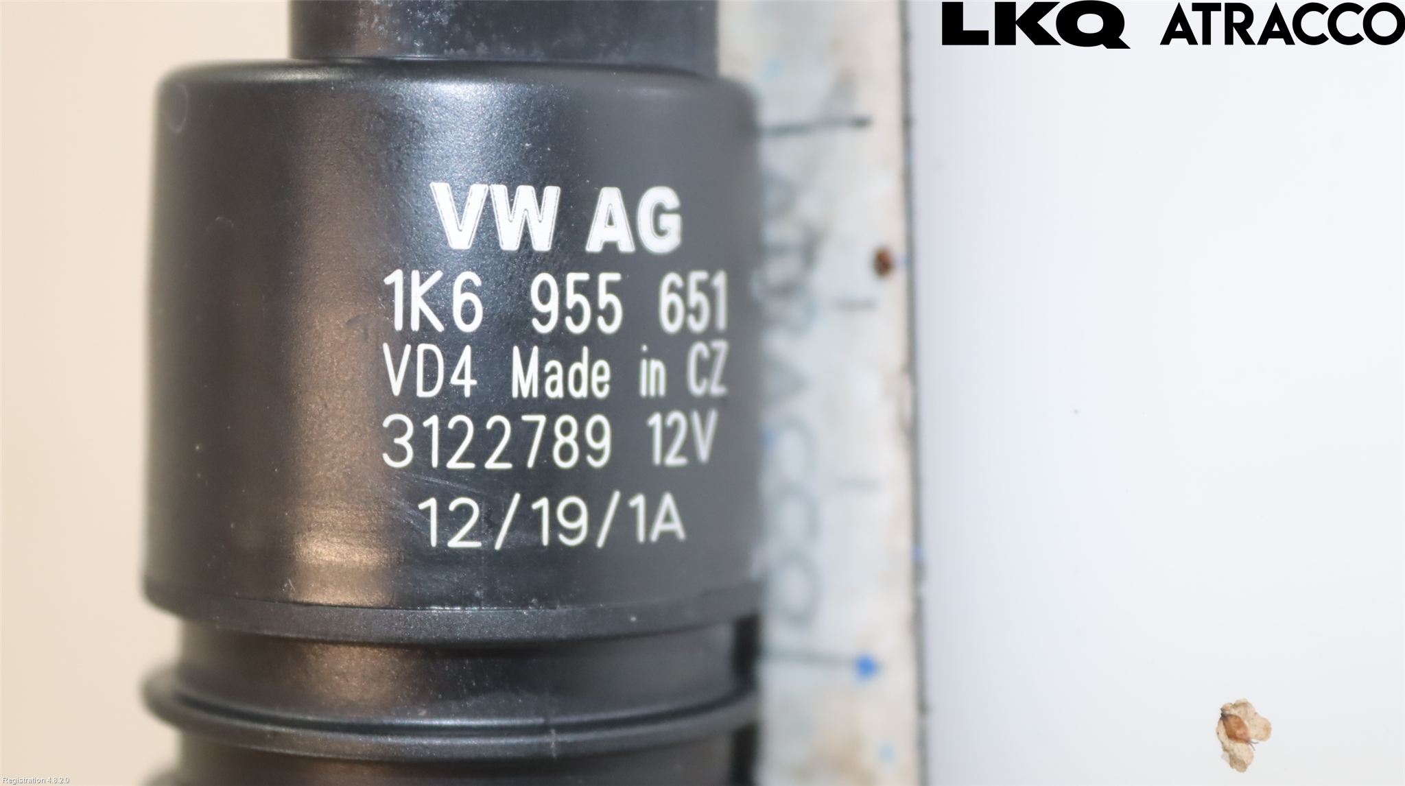 Volkswagen VW PASSAT 20-24 Spylerpumpe Frontrute