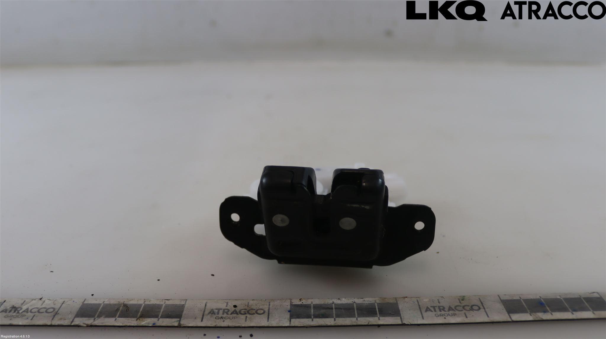 Toyota YARIS XP21 20- Bakluke-Lokk Låsekasse