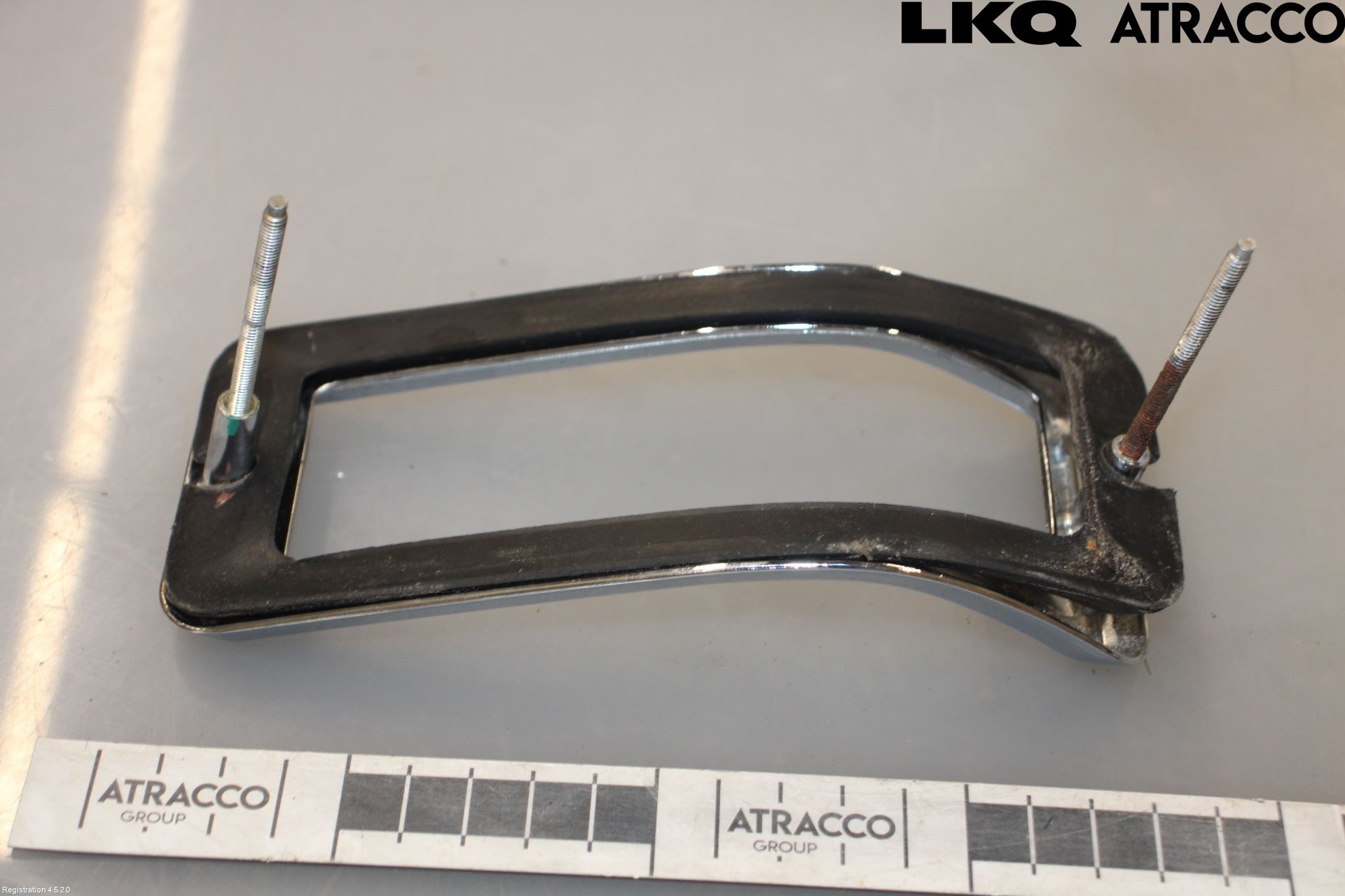 Ford MUSTANG    64-73 Baklykt Omramming