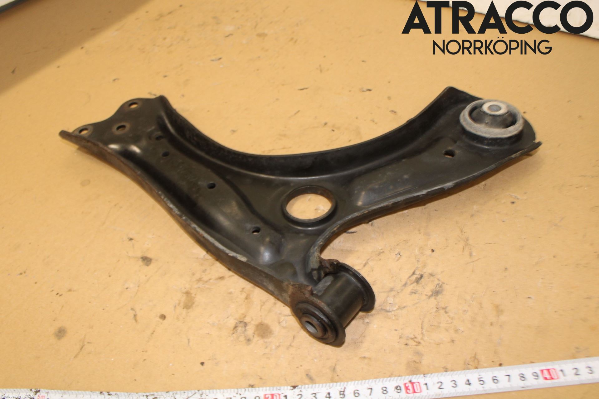 Volkswagen VW POLO 10-17 Bærearm Foran Venstre Nedre