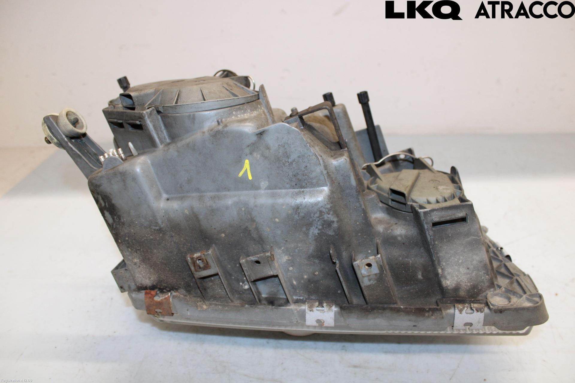 Mercedes-Benz MB 280-560  (W126) 81-91 Frontlykt Venstre