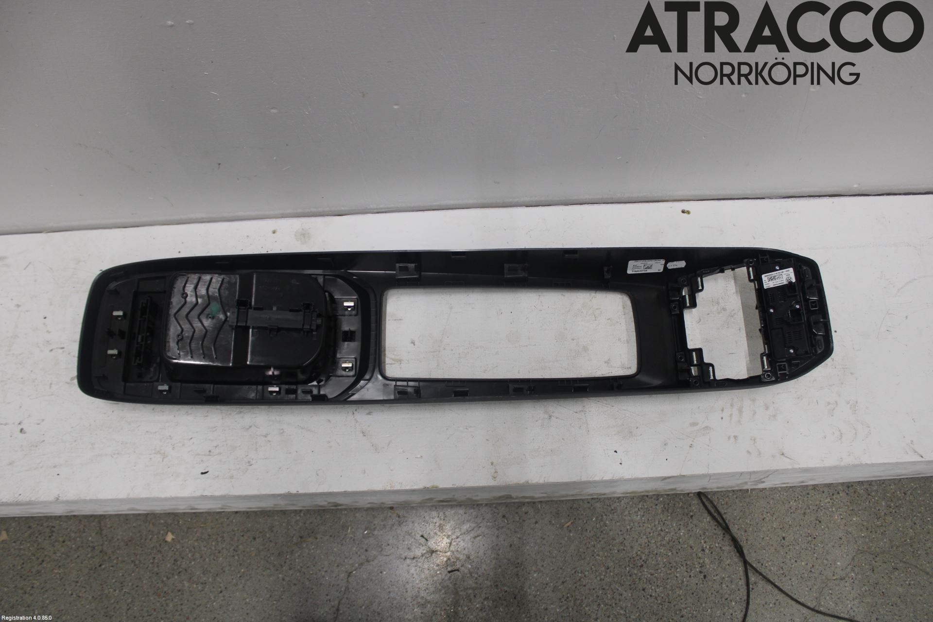 Volkswagen VW ID.4 21- Instrumentkonsoll Midt