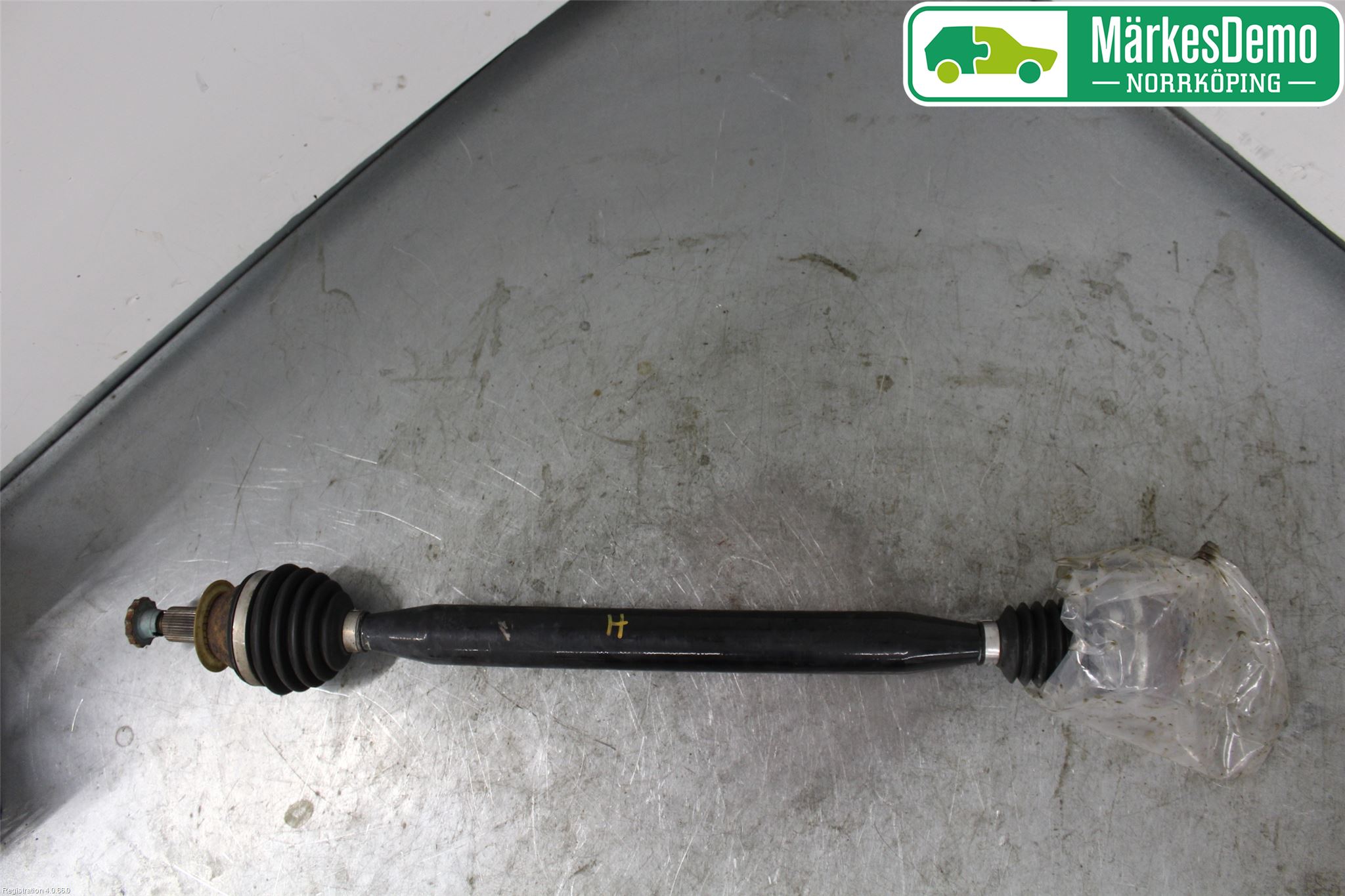 Volkswagen VW POLO 10-17 Drivaksel Foran Kompl Høyre