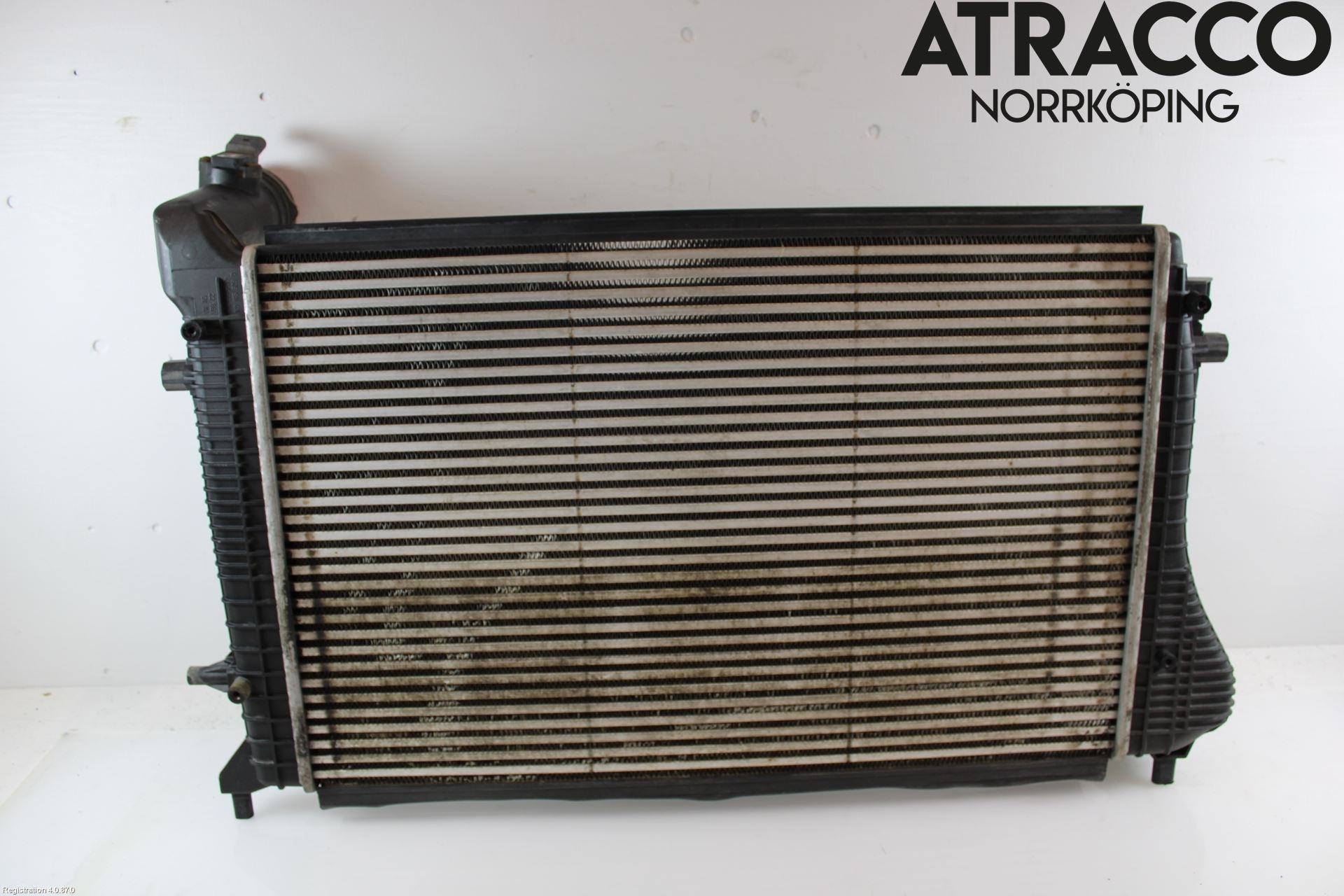 Volkswagen VW CADDY      04-10 Intercooler Radiator