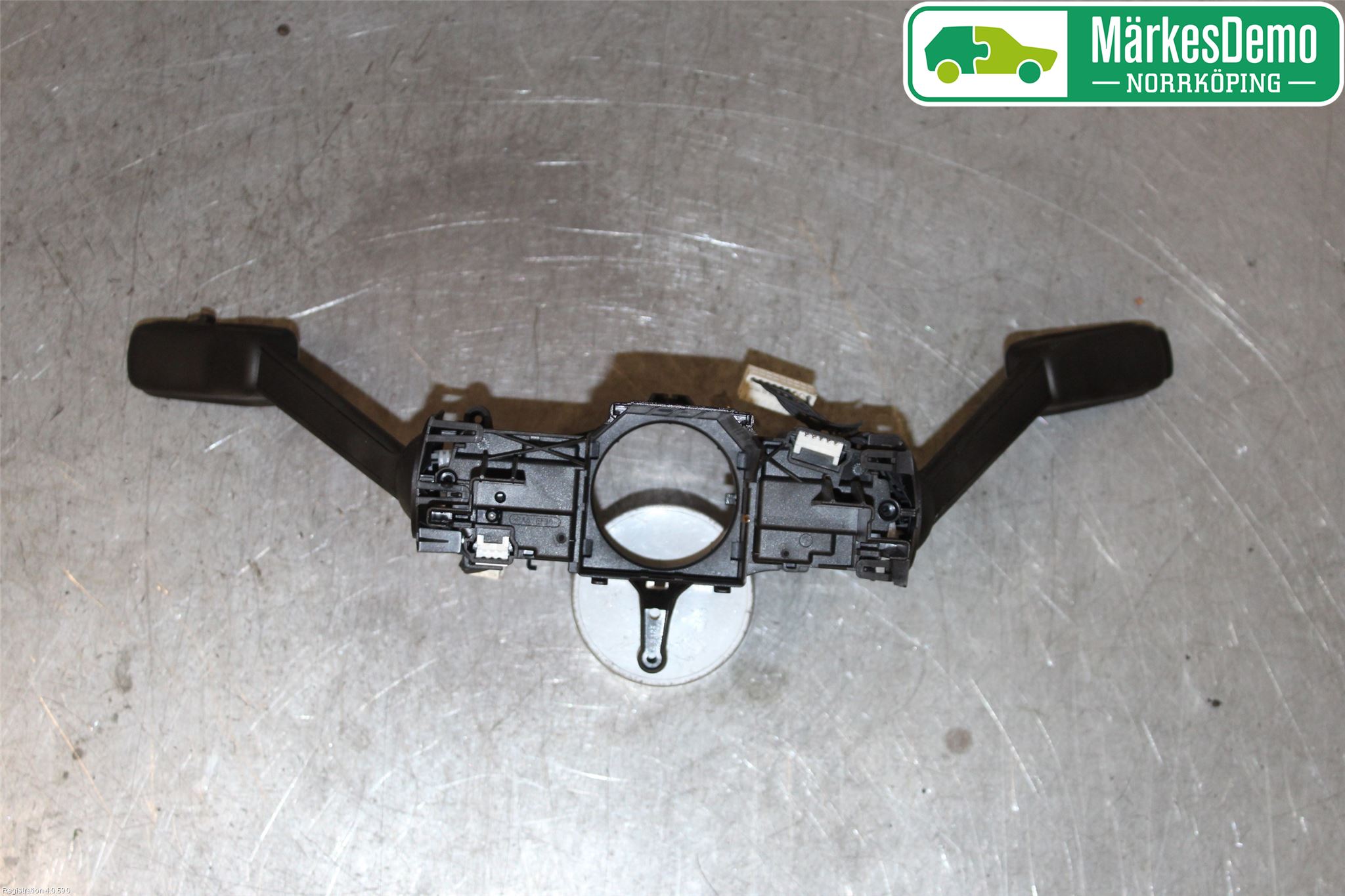 Volkswagen VW PASSAT 15-19 Bryter Ratt Kombi H Og V