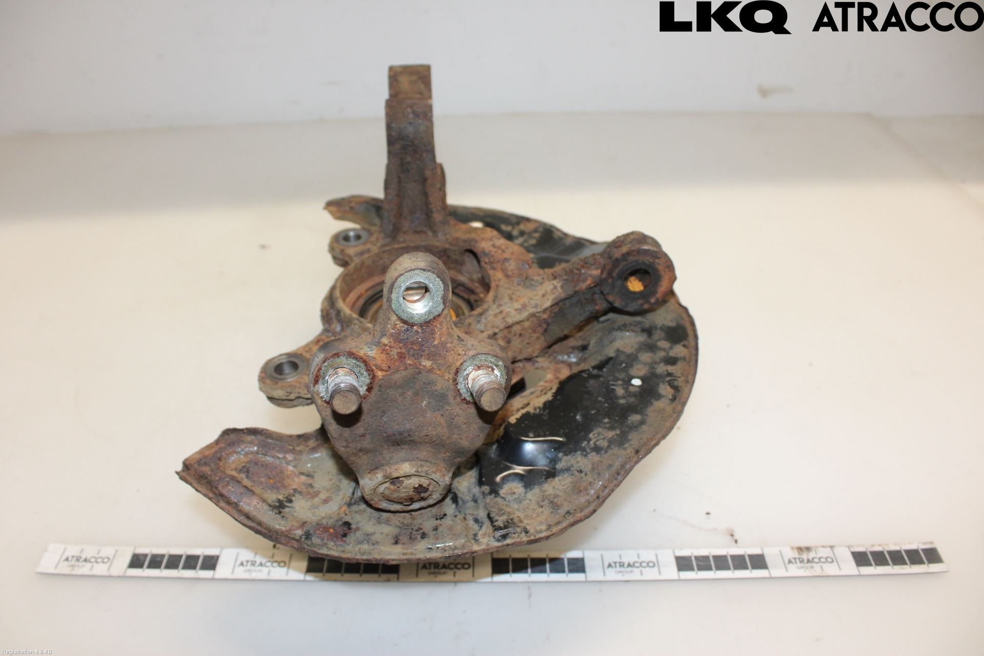 Toyota AVENSIS 03-06 Spindel Hf