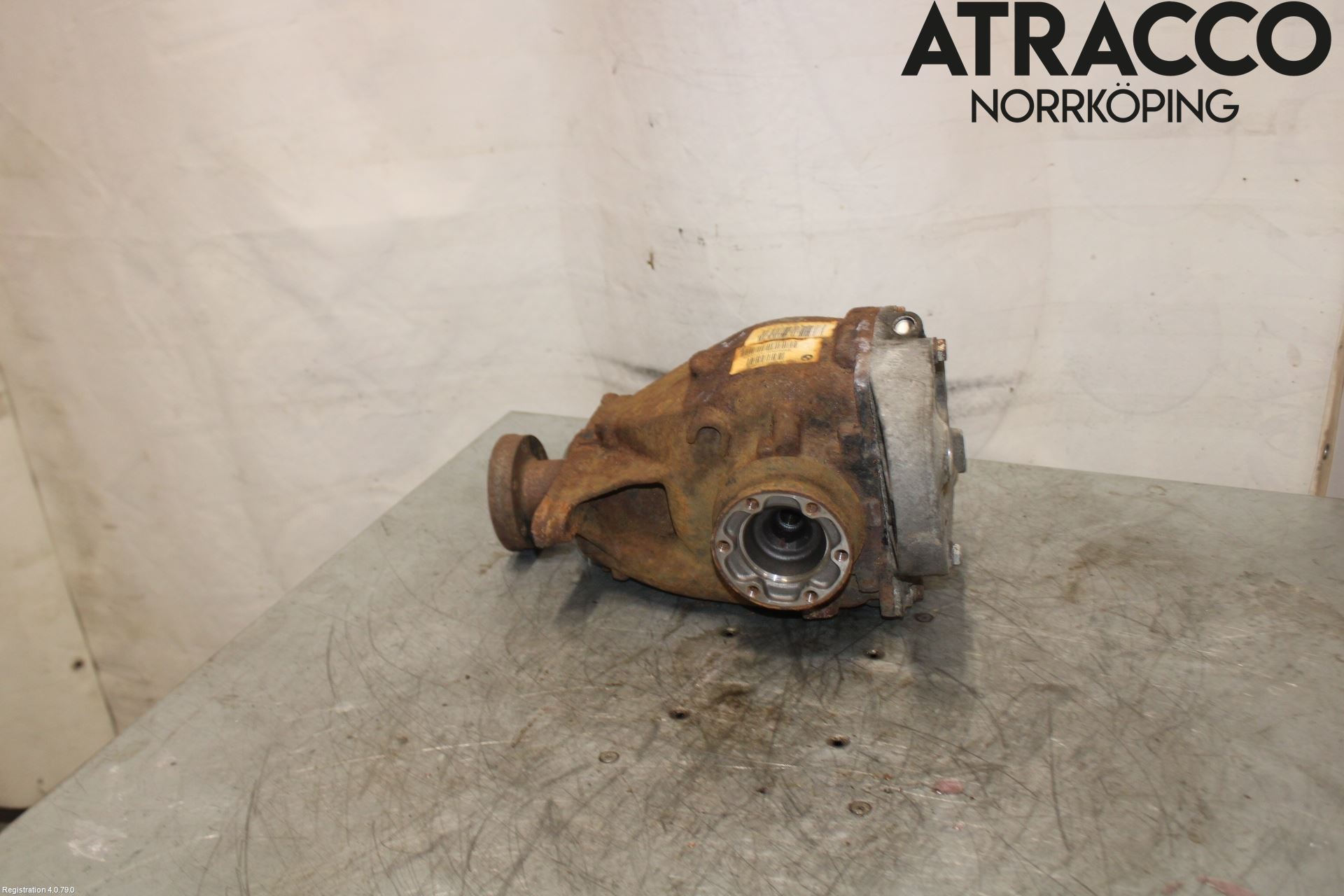 BMW 5 E60/61 Sed/Tou 02-10 Bakaksel Kardang Bak -Diff