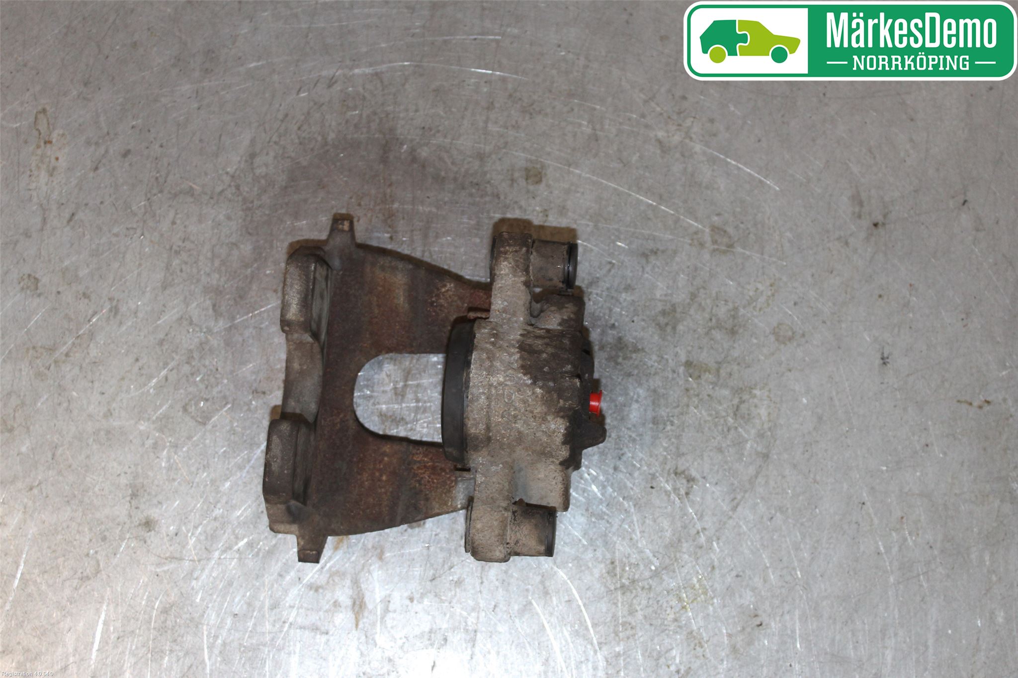 Jaguar XE (X760) 15-24 Bremsecaliper Foran Høyre