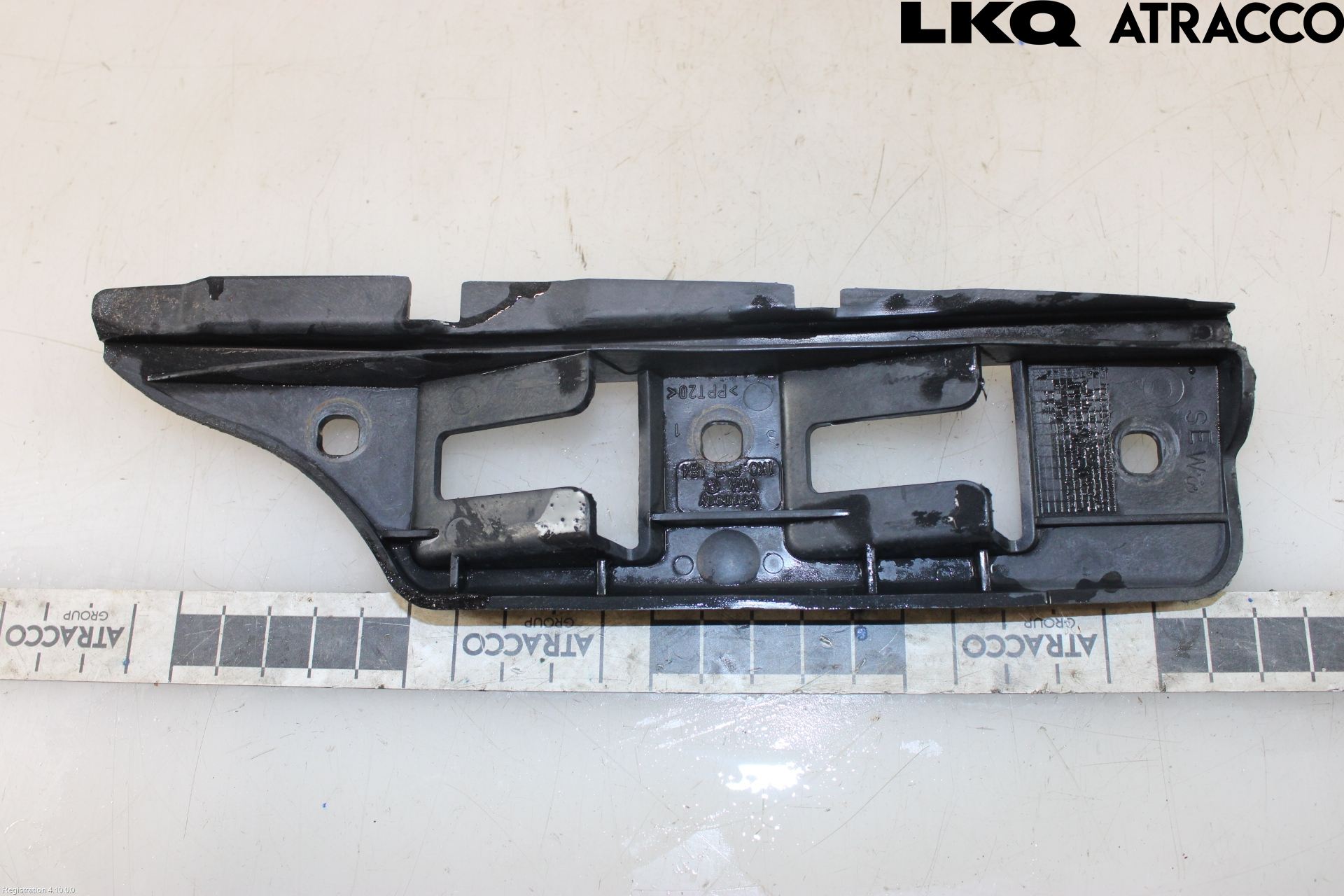 Volkswagen VW GOLF V 04-09 Støtfangerfeste Foran Høyre
