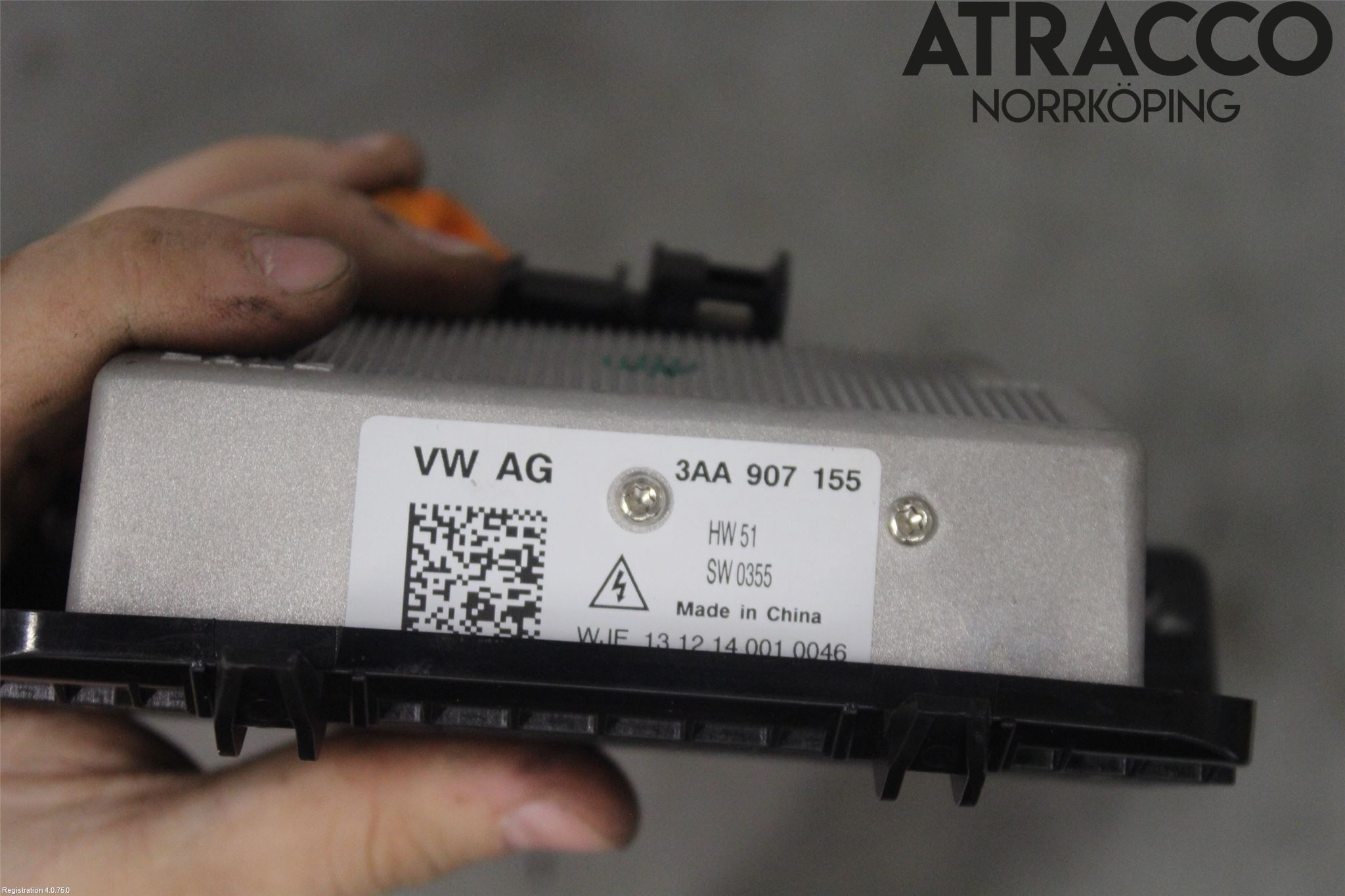 Skoda OCTAVIA (5E) 13-20 Inverter 12-)220V