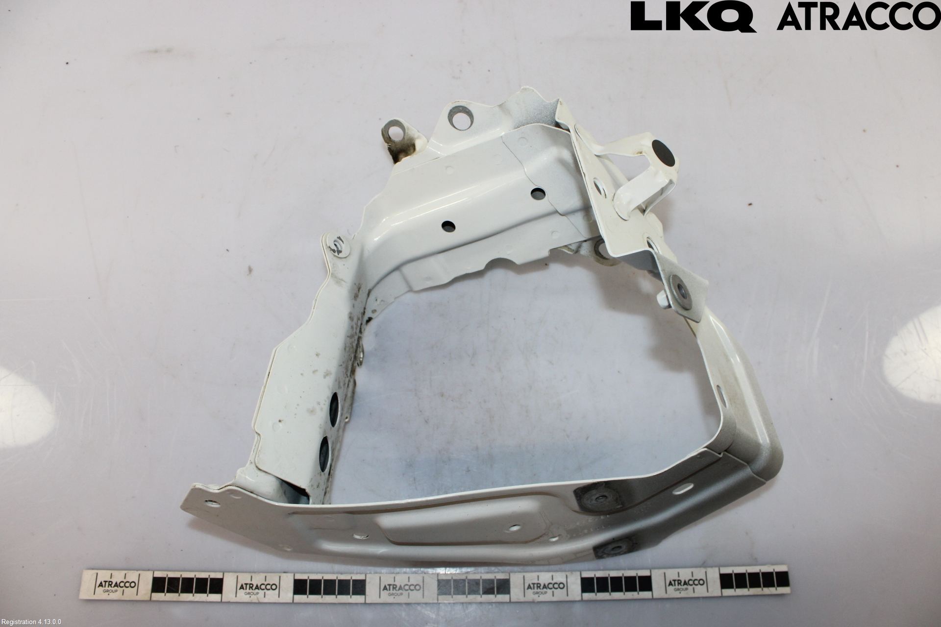 Volkswagen VW TOUAREG CR 18- Frontskjermfeste Venstre