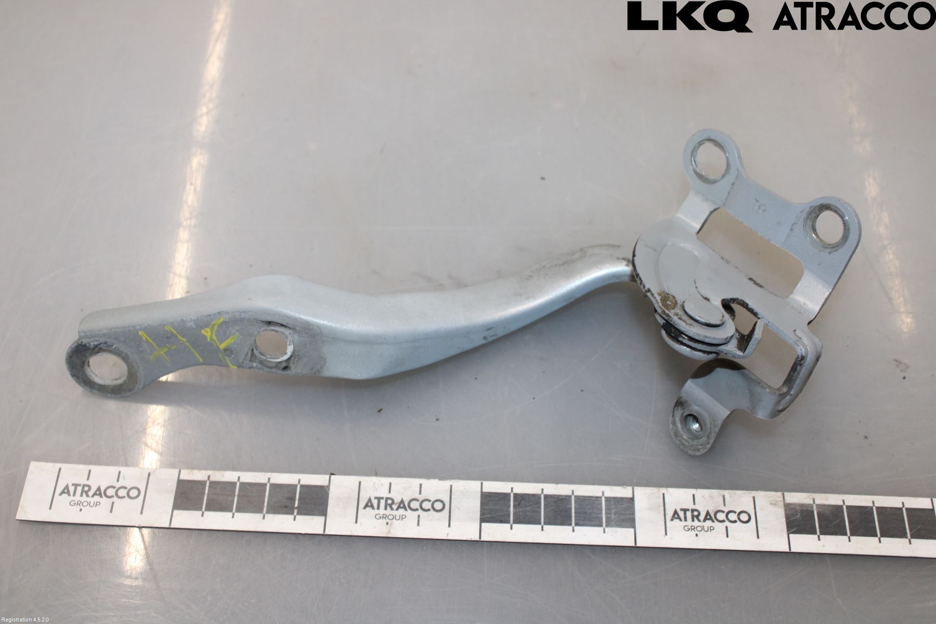 Toyota AYGO 06-14 Bakluke Hengsel Høyre