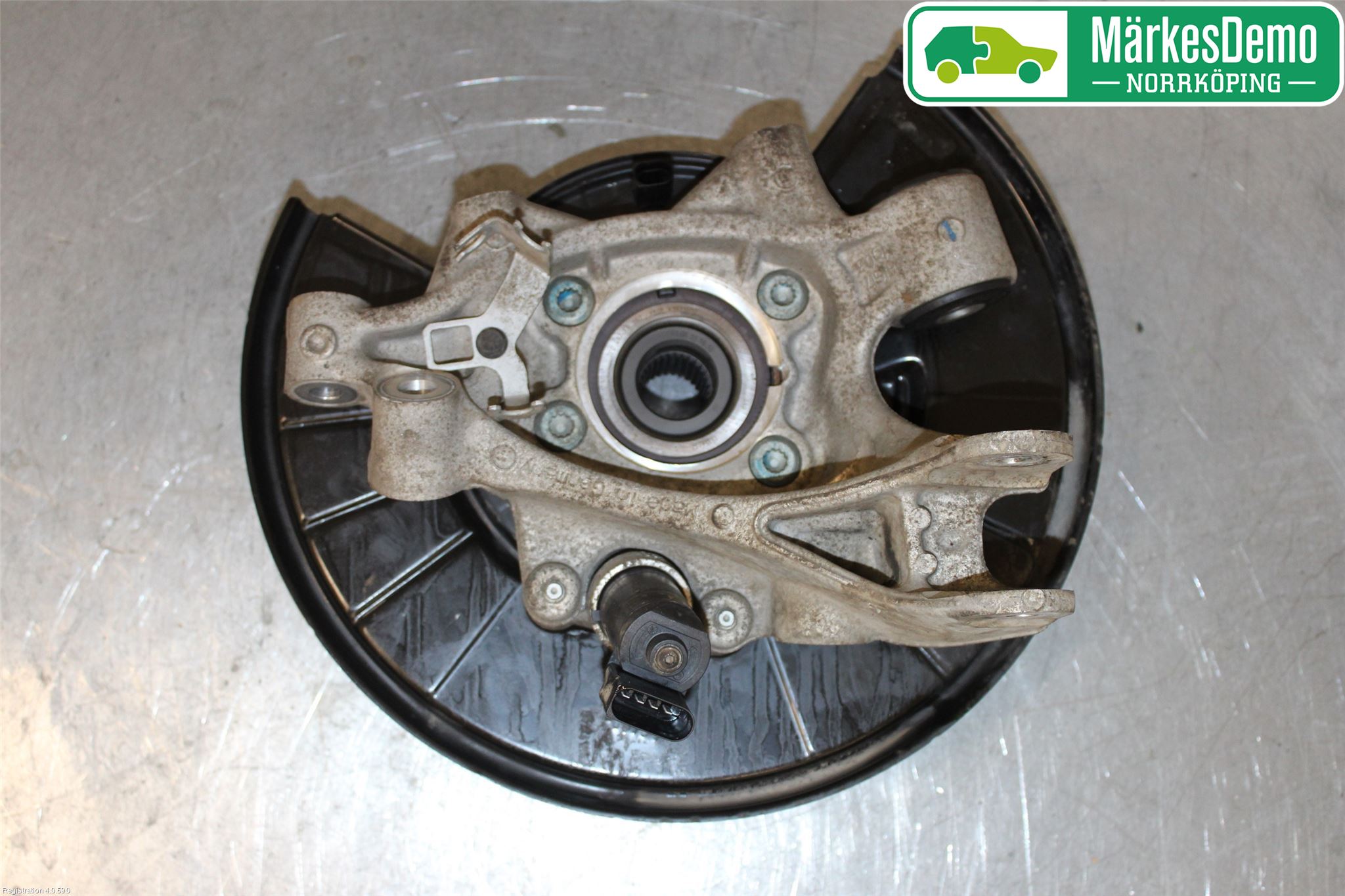 Volkswagen VW TOUAREG 7P 11-18 Spindel Vb